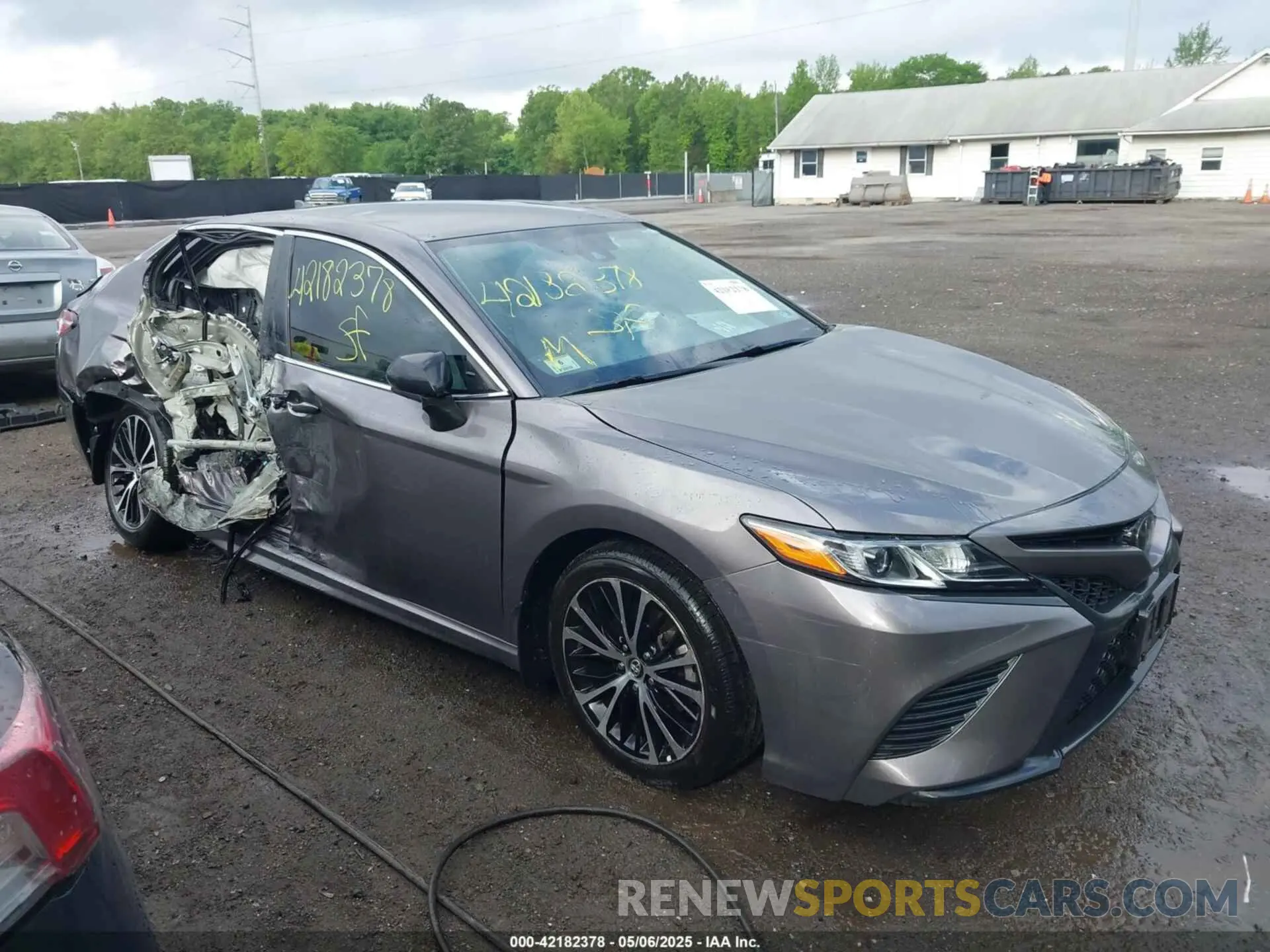 1 Фотография поврежденного автомобиля 4T1G11AK5LU395447 TOYOTA CAMRY 2020