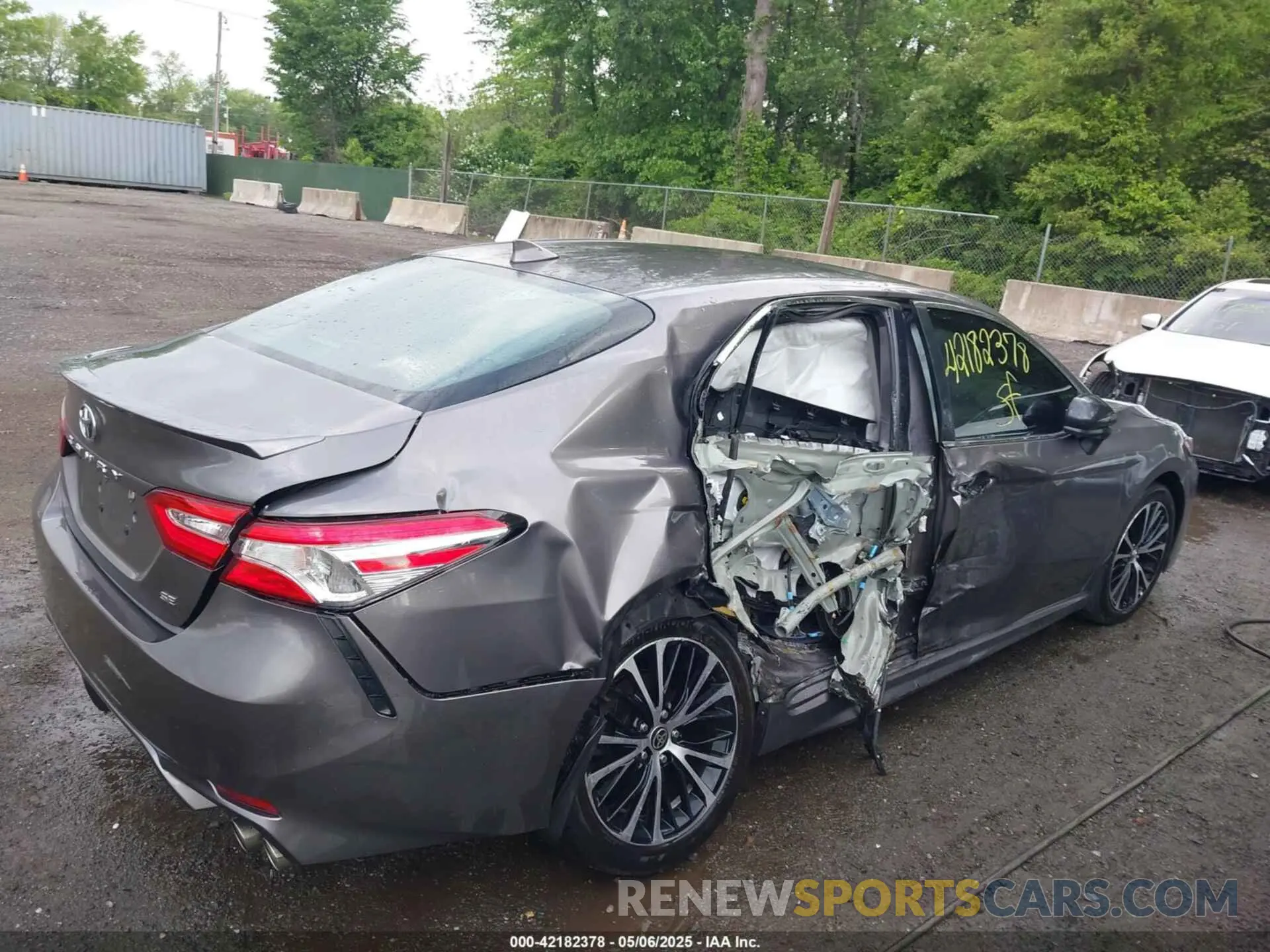 6 Фотография поврежденного автомобиля 4T1G11AK5LU395447 TOYOTA CAMRY 2020