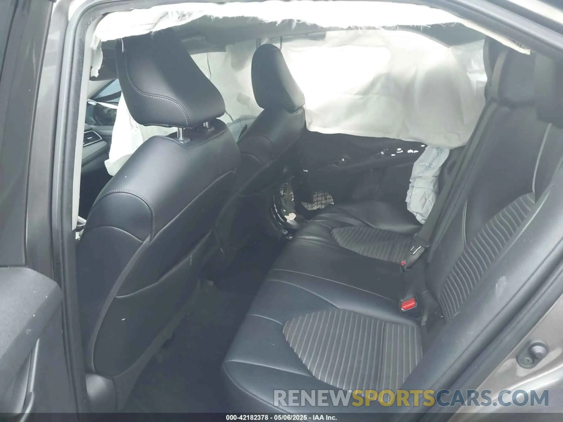 8 Фотография поврежденного автомобиля 4T1G11AK5LU395447 TOYOTA CAMRY 2020