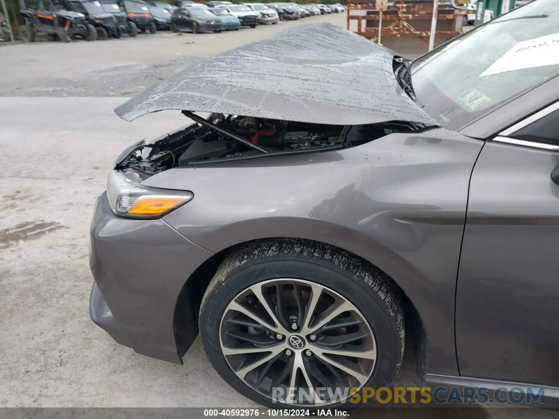 17 Photograph of a damaged car 4T1G11AK5LU505252 TOYOTA CAMRY 2020