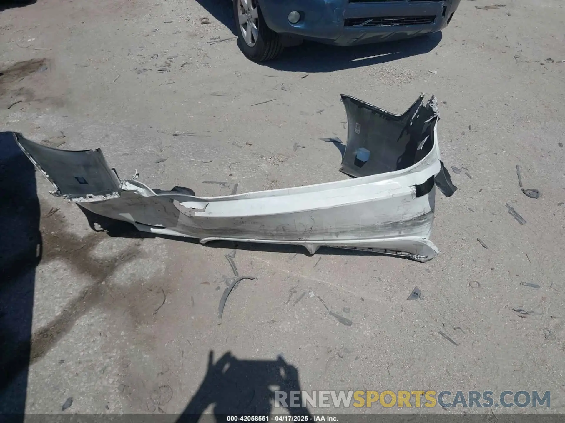 11 Photograph of a damaged car 4T1G11AK5LU872796 TOYOTA CAMRY 2020