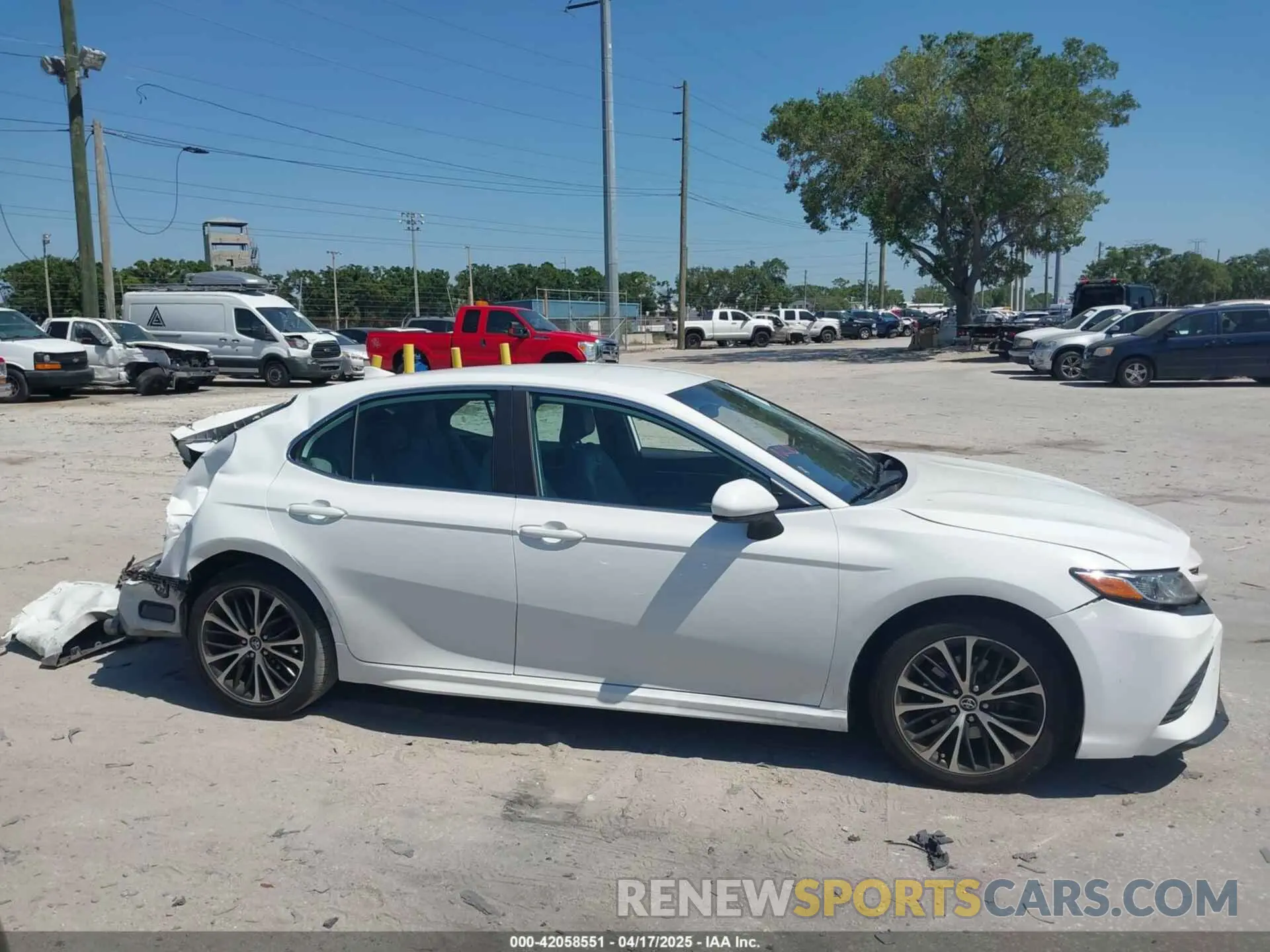 13 Photograph of a damaged car 4T1G11AK5LU872796 TOYOTA CAMRY 2020