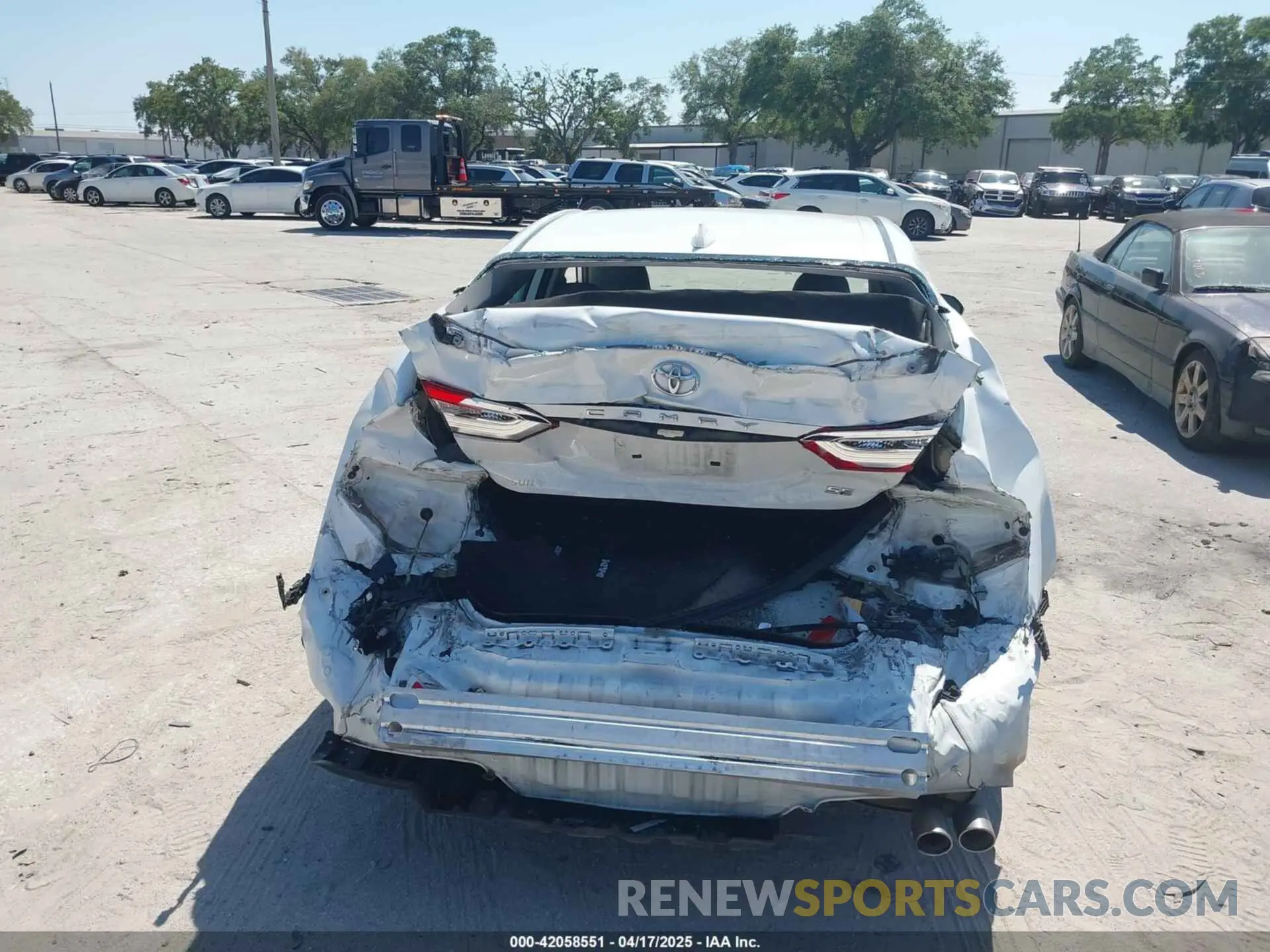 6 Photograph of a damaged car 4T1G11AK5LU872796 TOYOTA CAMRY 2020