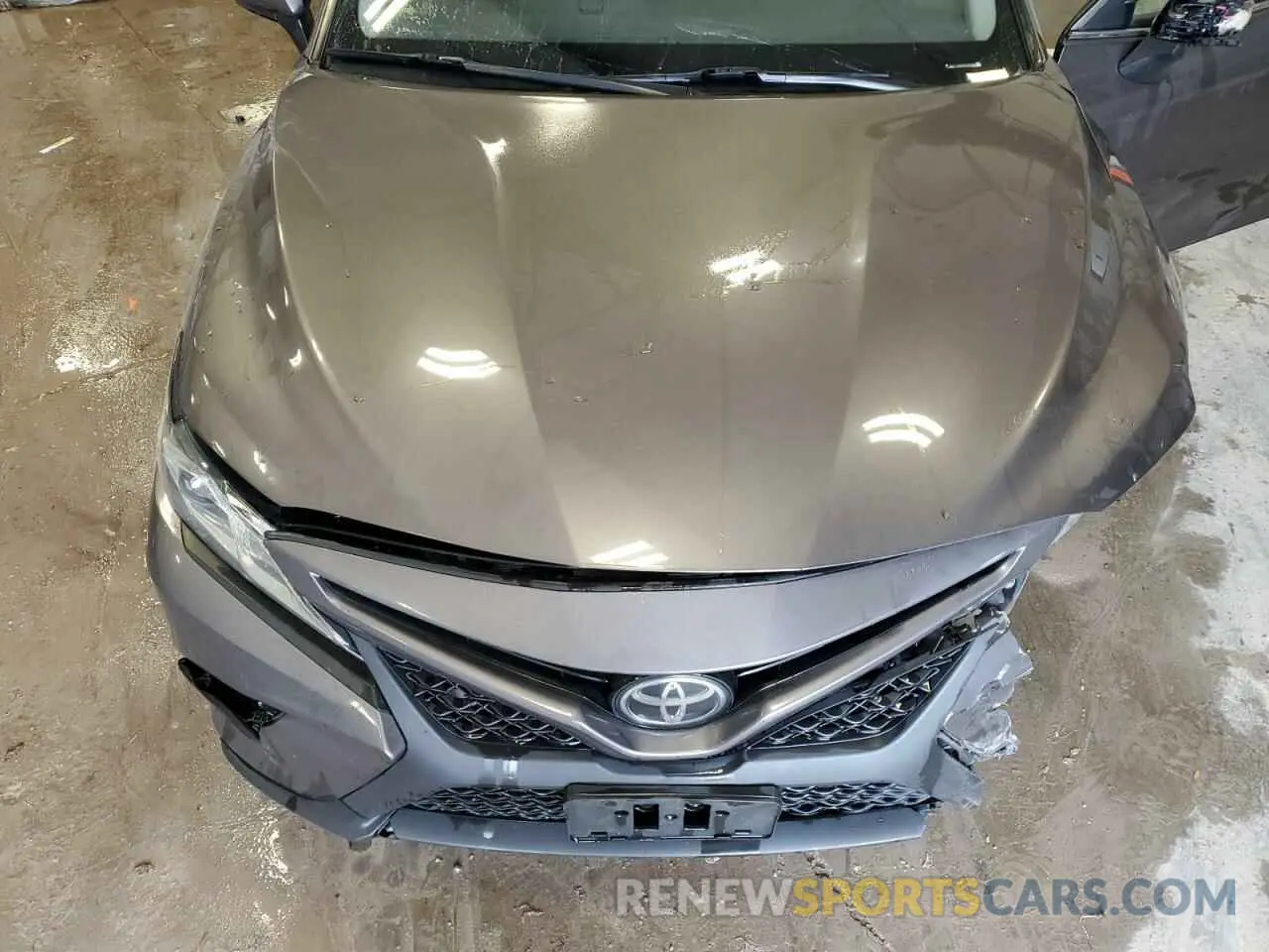 11 Photograph of a damaged car 4T1G11AK5LU880302 TOYOTA CAMRY 2020