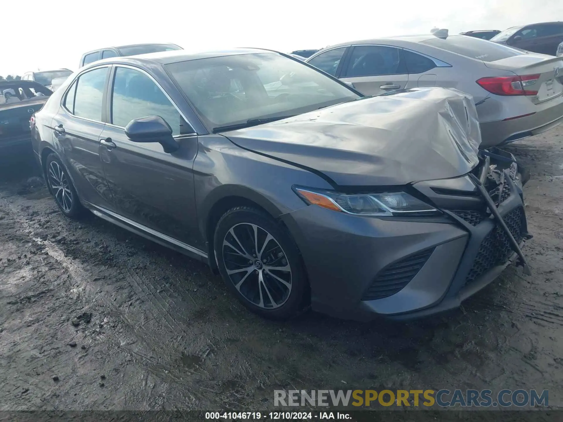 1 Photograph of a damaged car 4T1G11AK5LU891803 TOYOTA CAMRY 2020