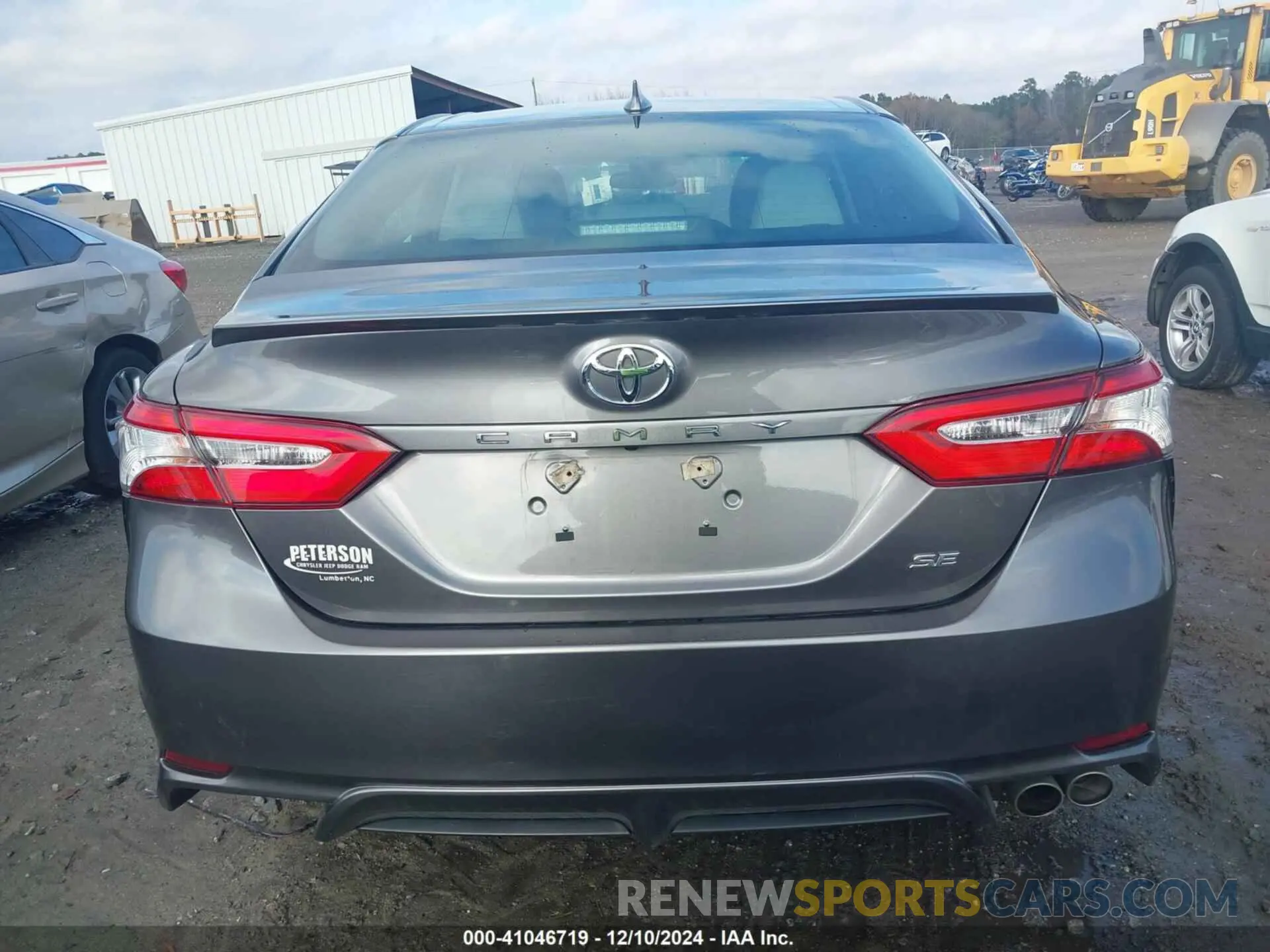 16 Photograph of a damaged car 4T1G11AK5LU891803 TOYOTA CAMRY 2020
