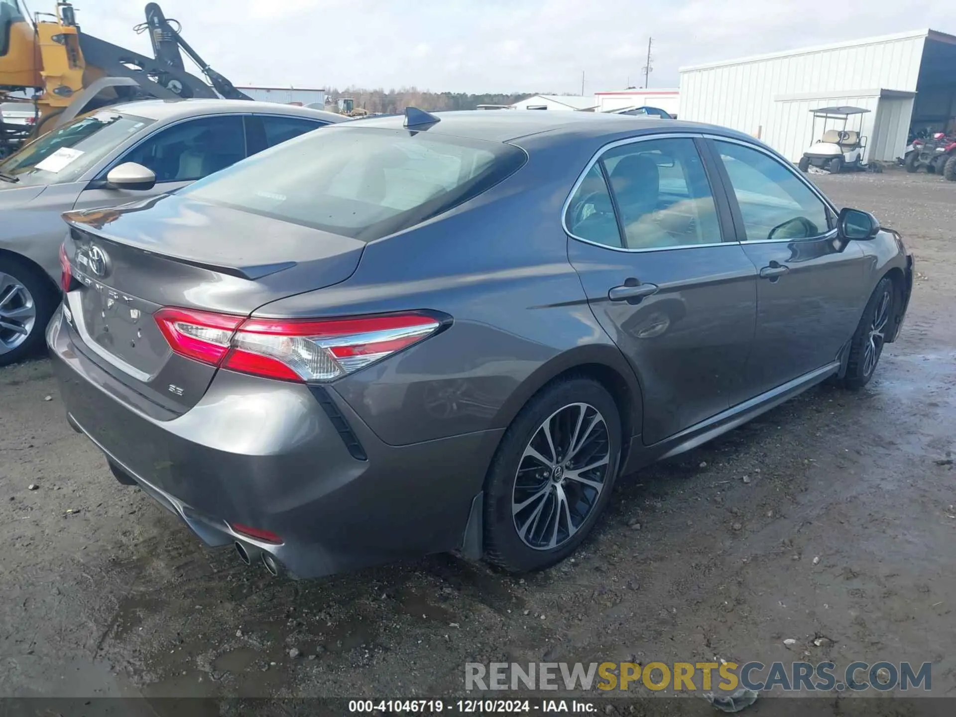 4 Photograph of a damaged car 4T1G11AK5LU891803 TOYOTA CAMRY 2020