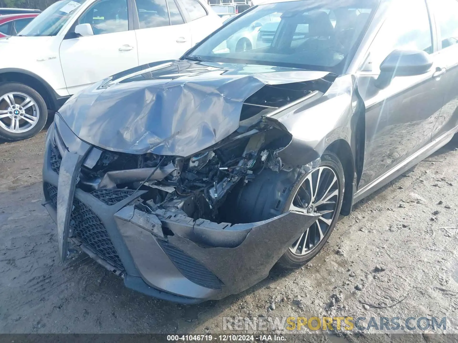 6 Photograph of a damaged car 4T1G11AK5LU891803 TOYOTA CAMRY 2020