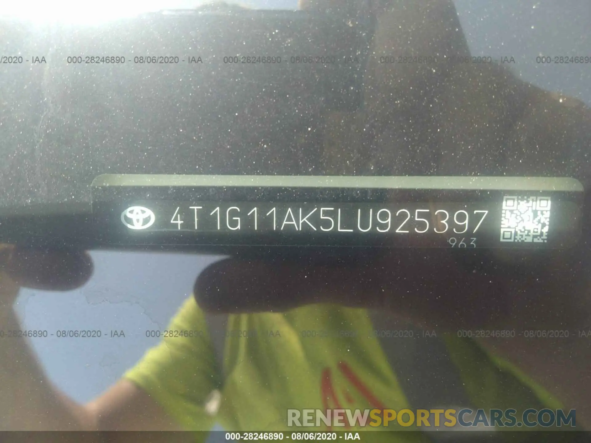 9 Photograph of a damaged car 4T1G11AK5LU925397 TOYOTA CAMRY 2020