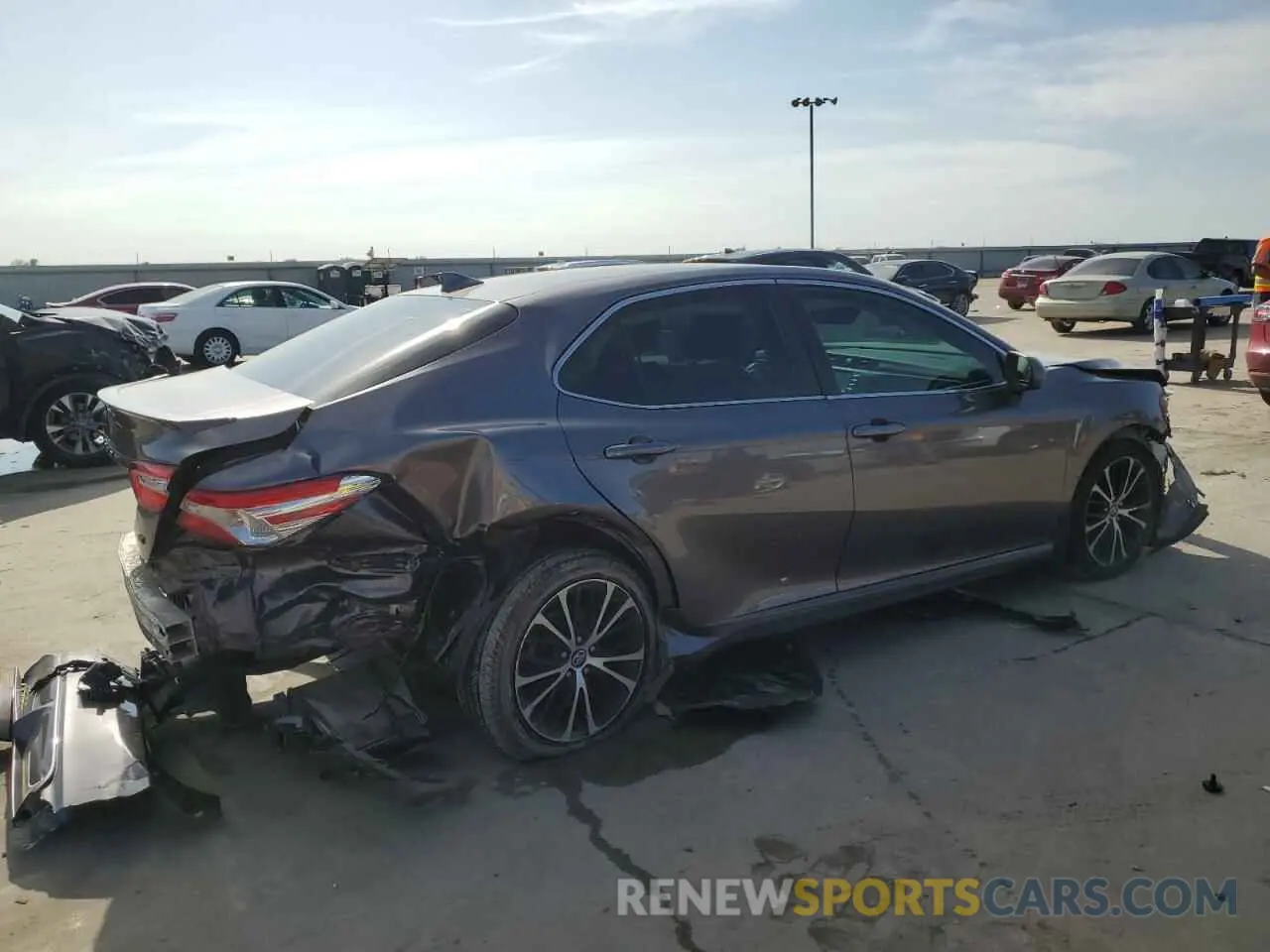 3 Photograph of a damaged car 4T1G11AK5LU932592 TOYOTA CAMRY 2020