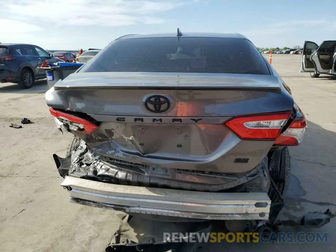 6 Photograph of a damaged car 4T1G11AK5LU932592 TOYOTA CAMRY 2020