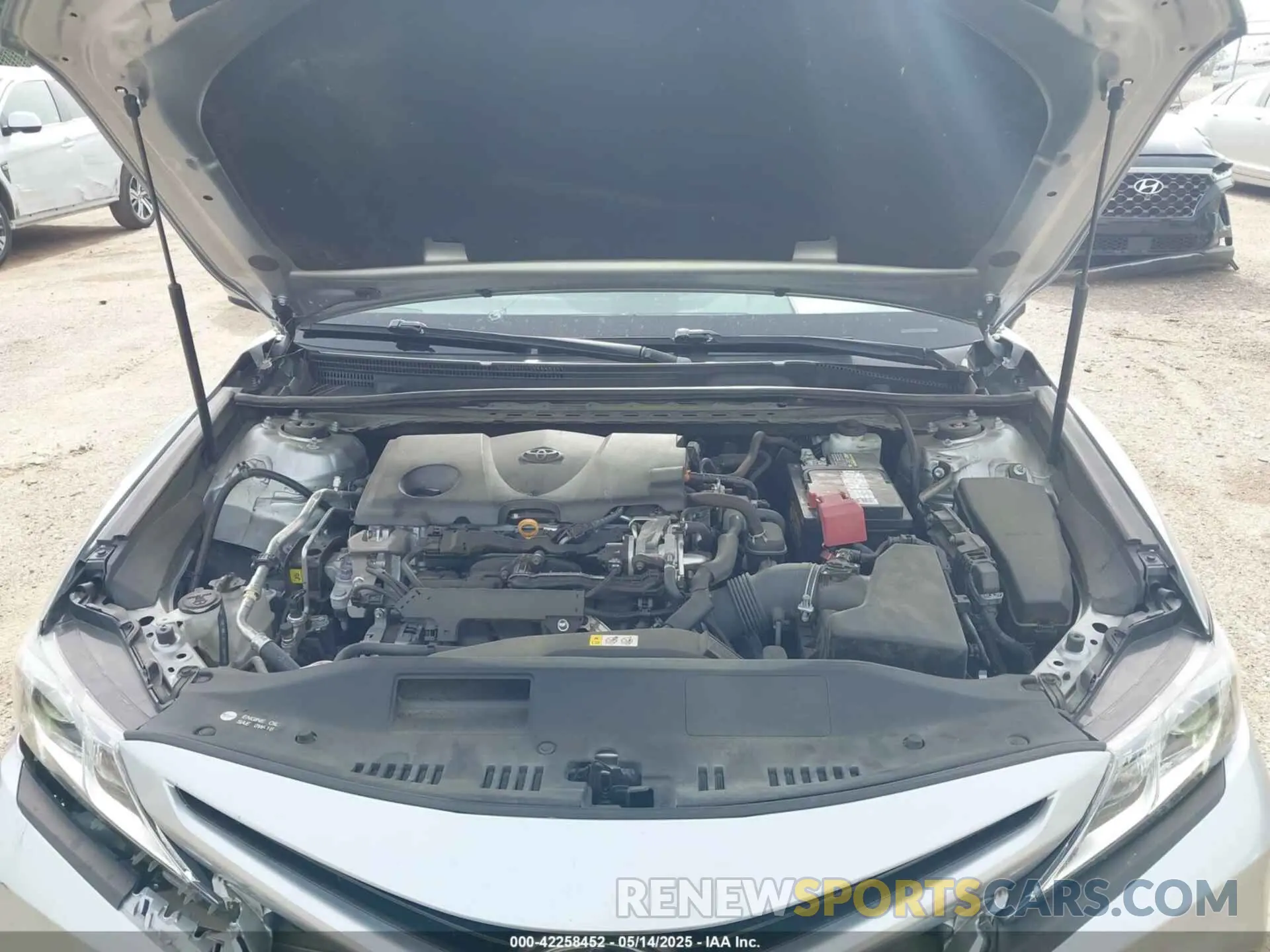 10 Photograph of a damaged car 4T1G11AK5LU935413 TOYOTA CAMRY 2020