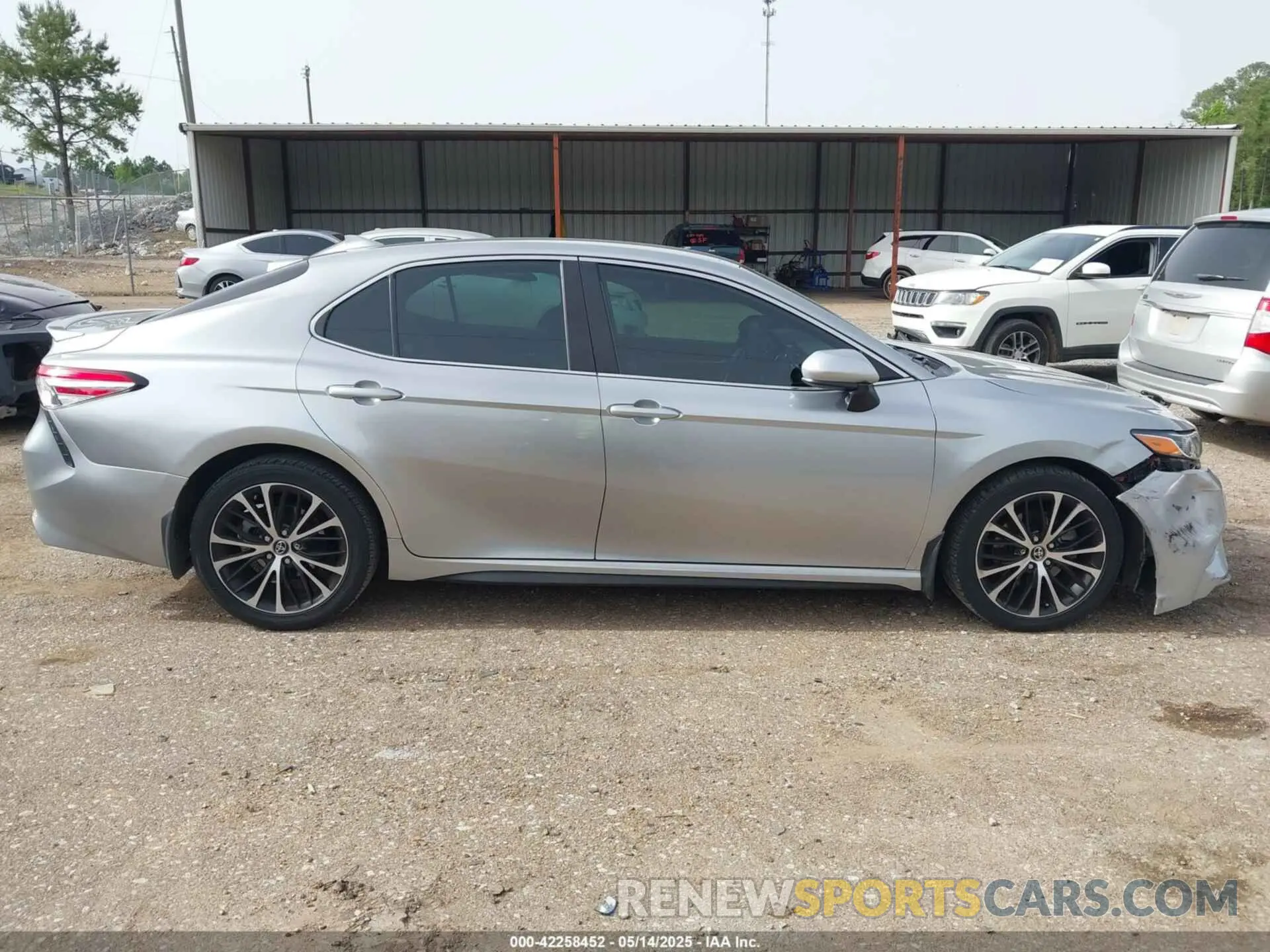 13 Photograph of a damaged car 4T1G11AK5LU935413 TOYOTA CAMRY 2020