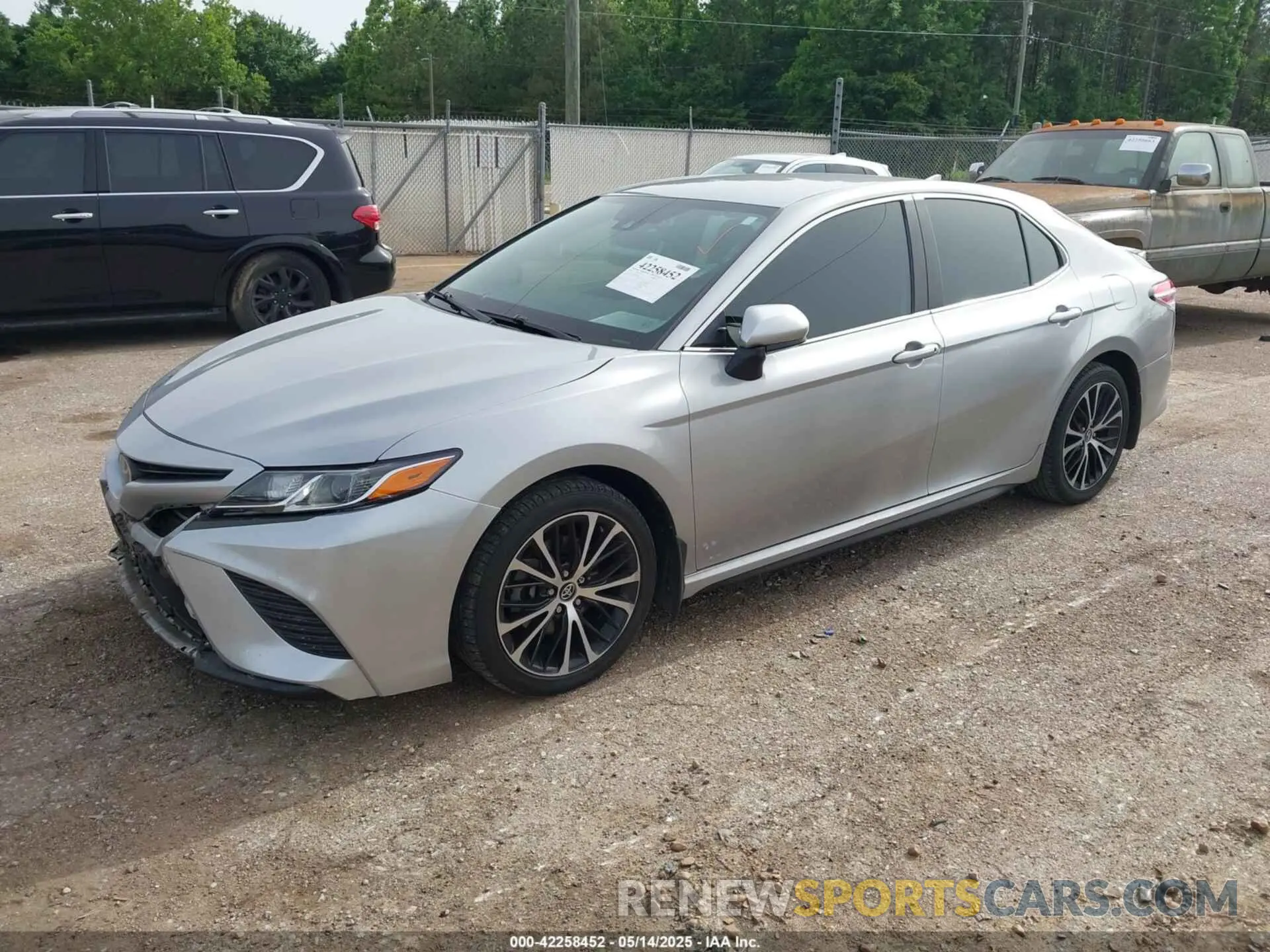 2 Photograph of a damaged car 4T1G11AK5LU935413 TOYOTA CAMRY 2020