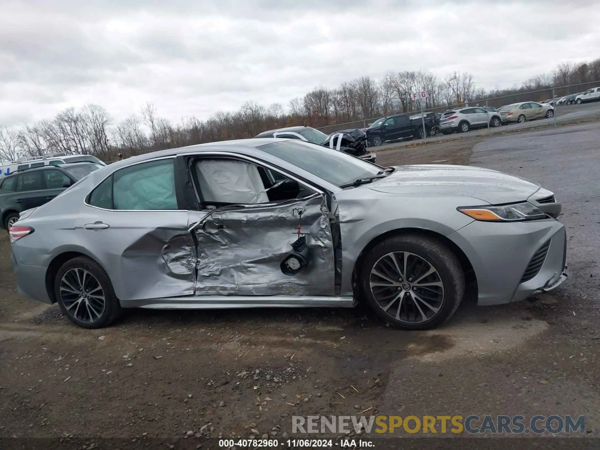 13 Photograph of a damaged car 4T1G11AK5LU941633 TOYOTA CAMRY 2020