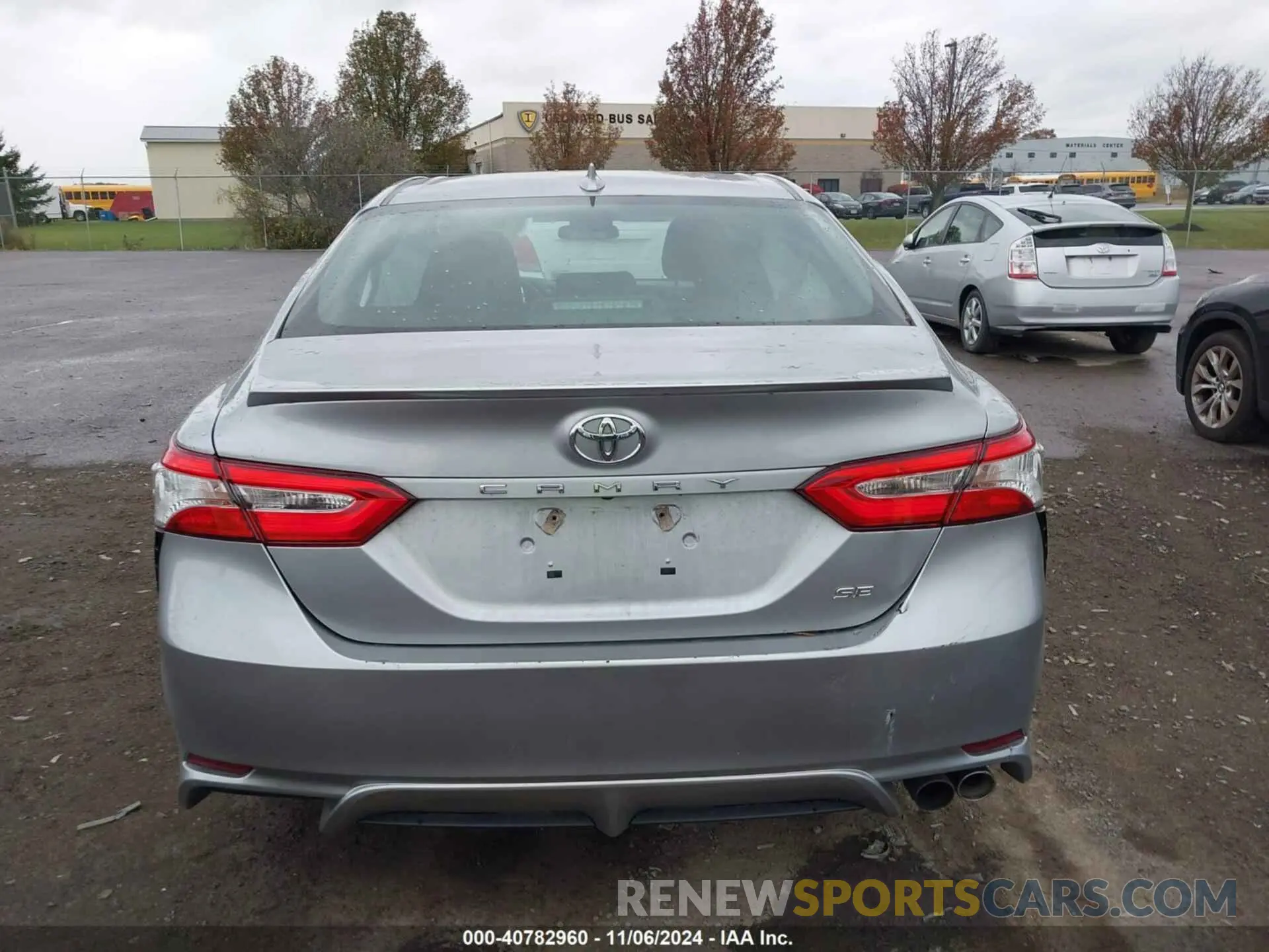16 Photograph of a damaged car 4T1G11AK5LU941633 TOYOTA CAMRY 2020