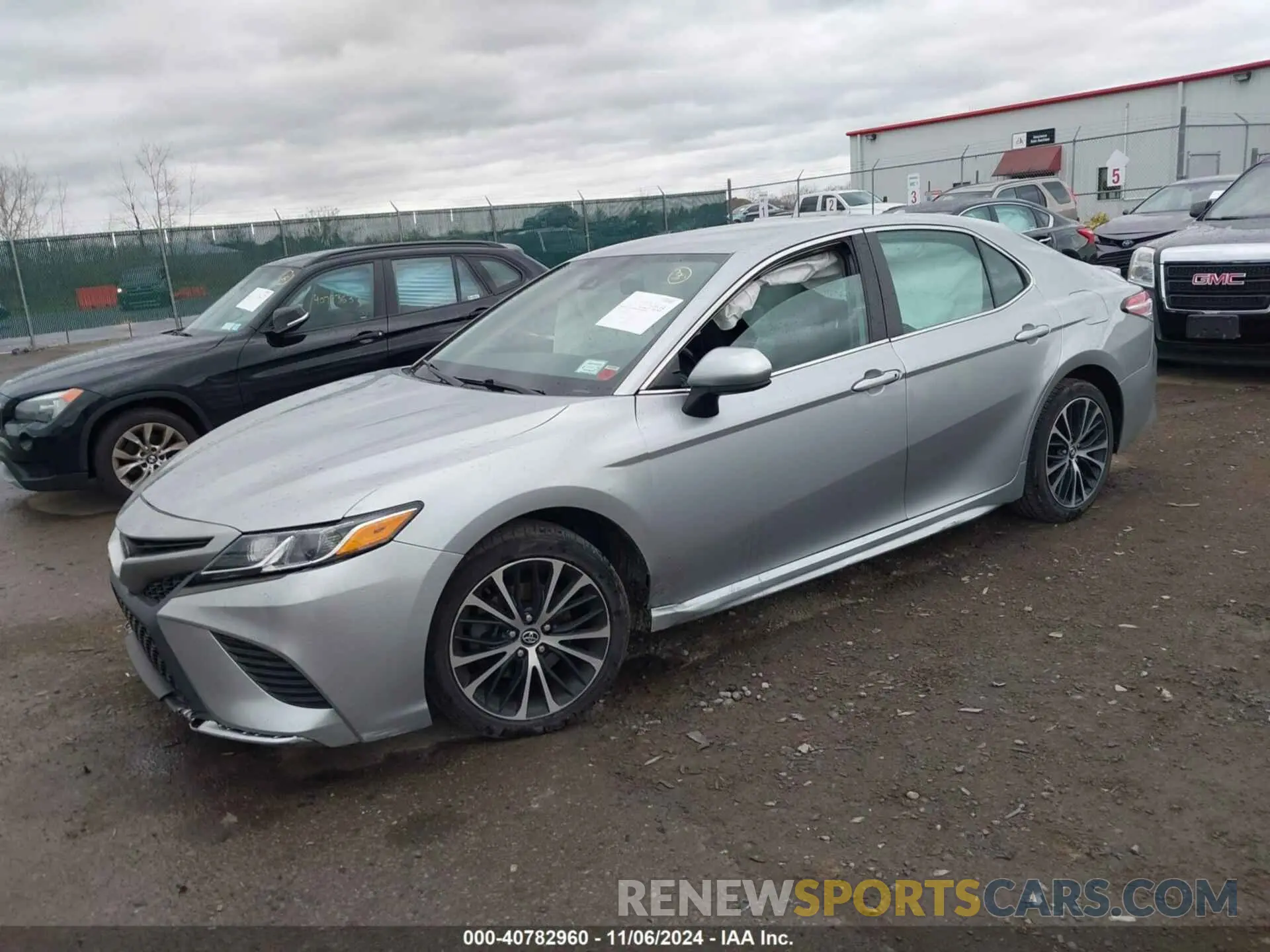 2 Photograph of a damaged car 4T1G11AK5LU941633 TOYOTA CAMRY 2020
