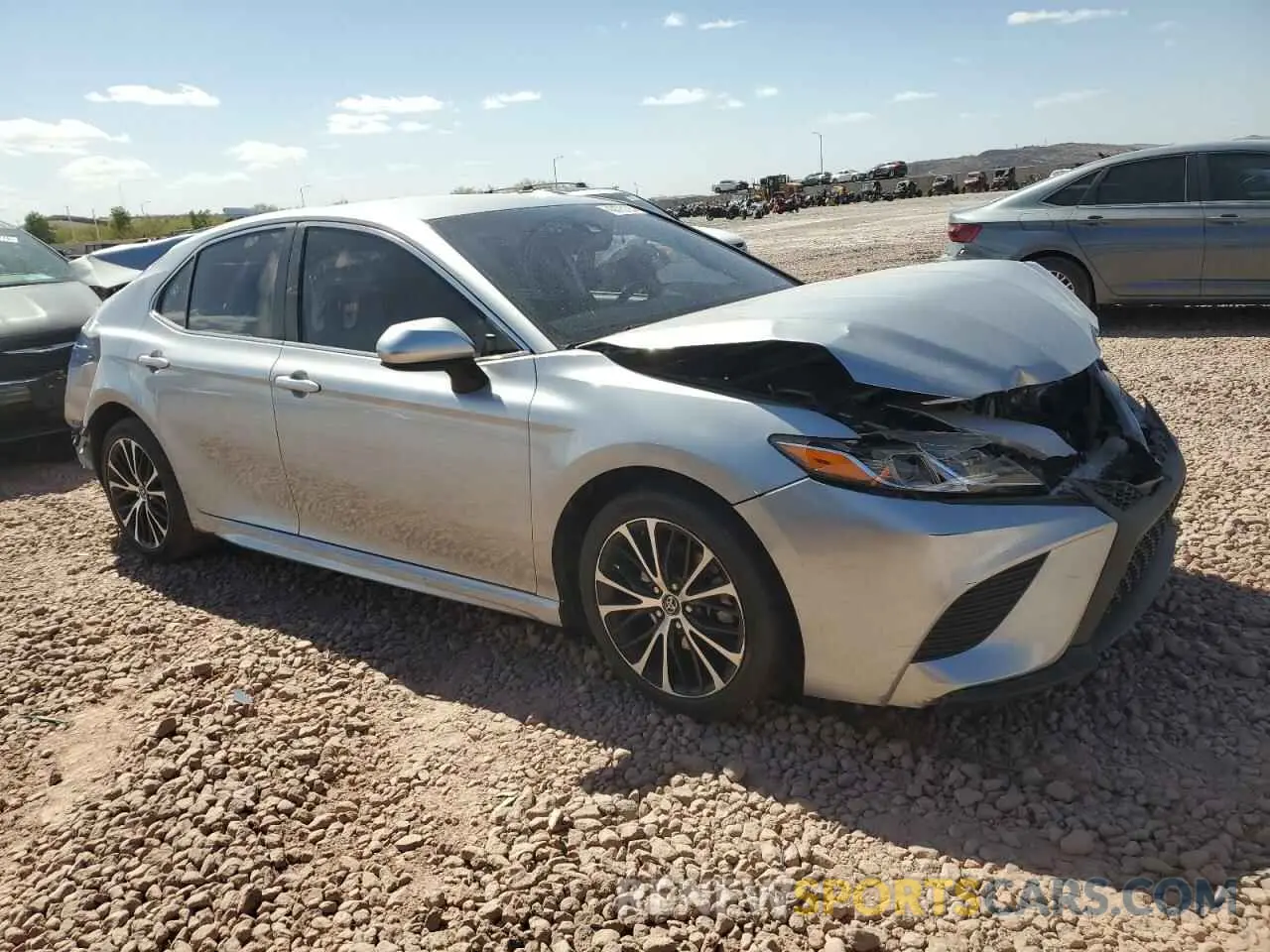 4 Фотография поврежденного автомобиля 4T1G11AK5LU944211 TOYOTA CAMRY 2020