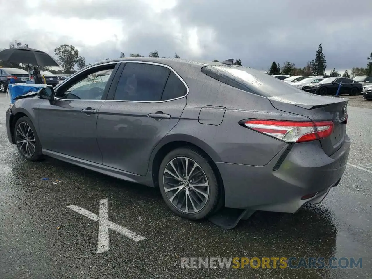 2 Photograph of a damaged car 4T1G11AK5LU946007 TOYOTA CAMRY 2020