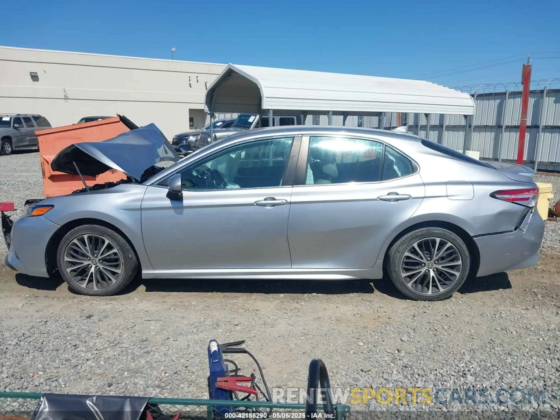 14 Photograph of a damaged car 4T1G11AK5LU983431 TOYOTA CAMRY 2020