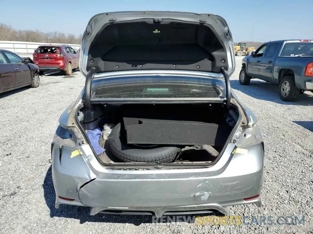 6 Photograph of a damaged car 4T1G11AK6LU300619 TOYOTA CAMRY 2020