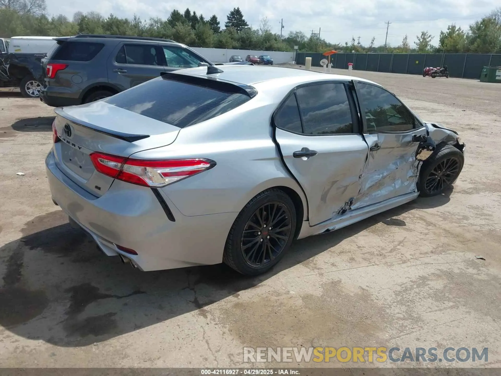 4 Photograph of a damaged car 4T1G11AK6LU310454 TOYOTA CAMRY 2020