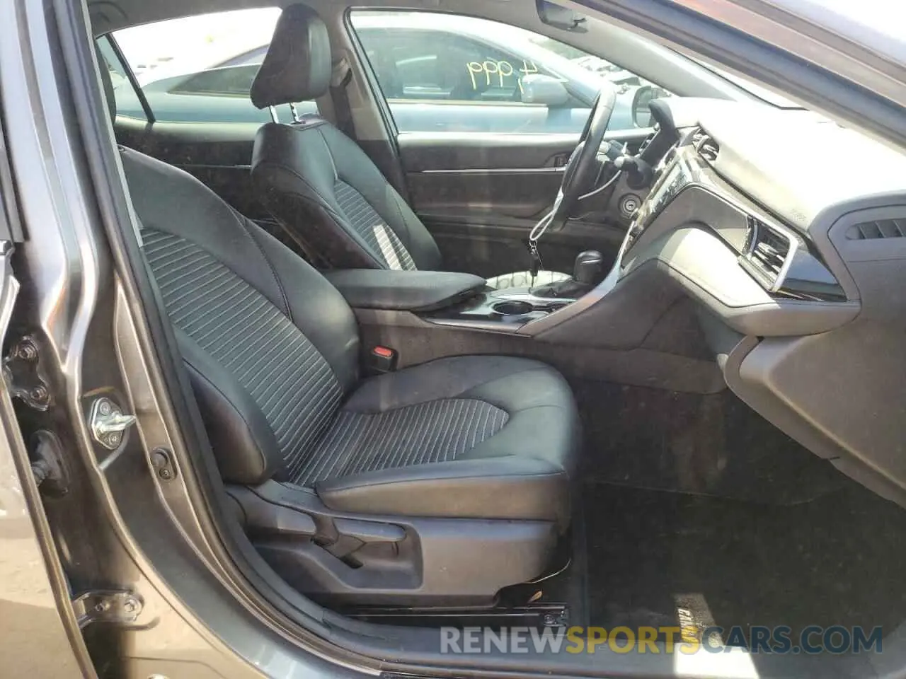5 Photograph of a damaged car 4T1G11AK6LU322877 TOYOTA CAMRY 2020