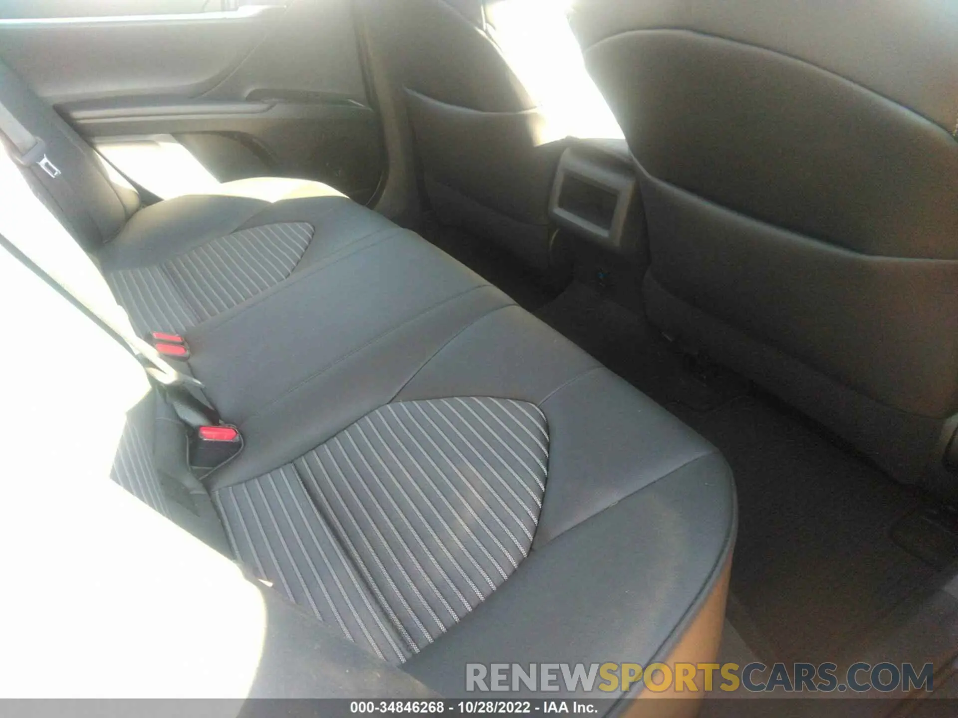 8 Фотография поврежденного автомобиля 4T1G11AK6LU324144 TOYOTA CAMRY 2020
