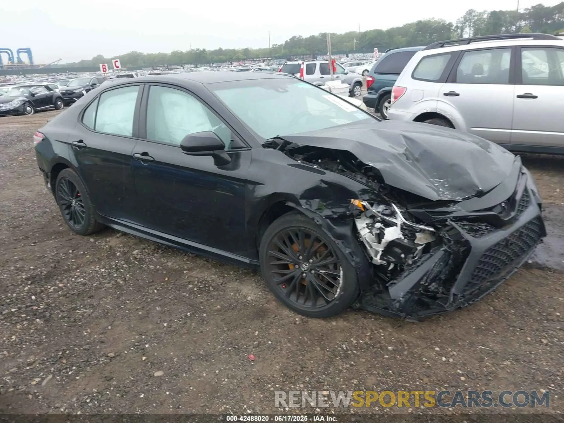 1 Photograph of a damaged car 4T1G11AK6LU324158 TOYOTA CAMRY 2020
