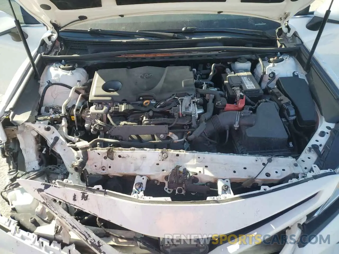 11 Photograph of a damaged car 4T1G11AK6LU328484 TOYOTA CAMRY 2020