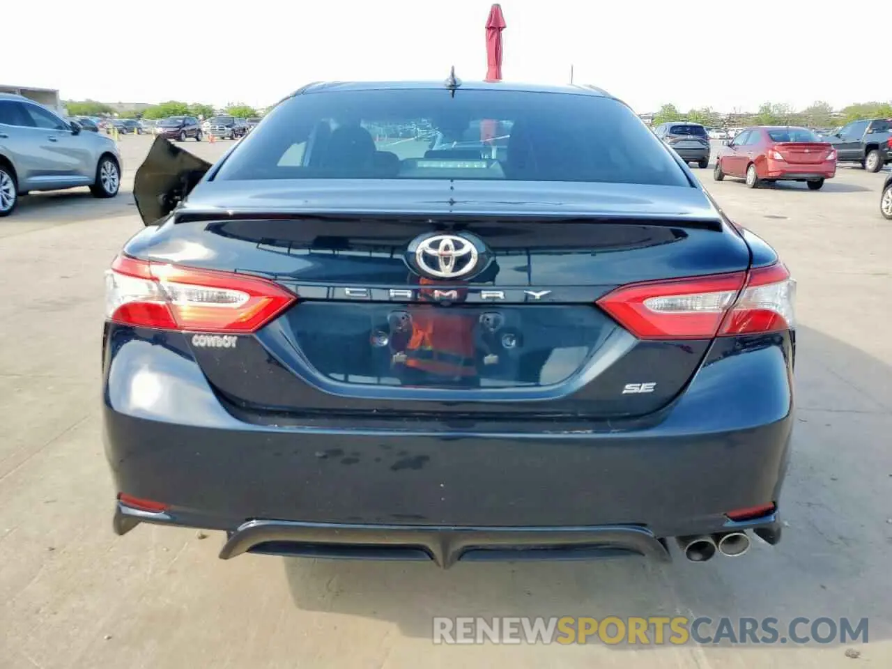 6 Photograph of a damaged car 4T1G11AK6LU332907 TOYOTA CAMRY 2020