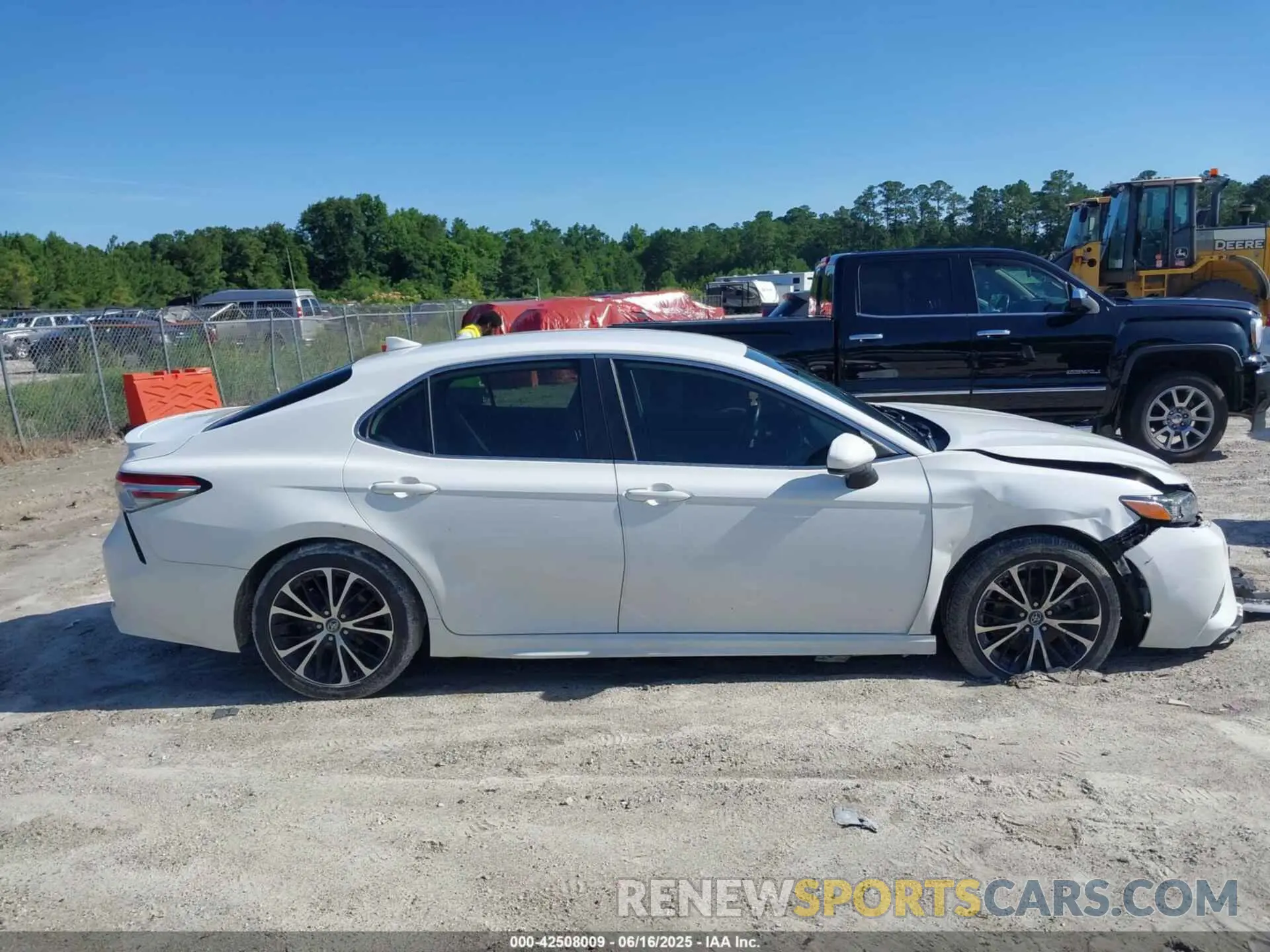 12 Фотография поврежденного автомобиля 4T1G11AK6LU334771 TOYOTA CAMRY 2020
