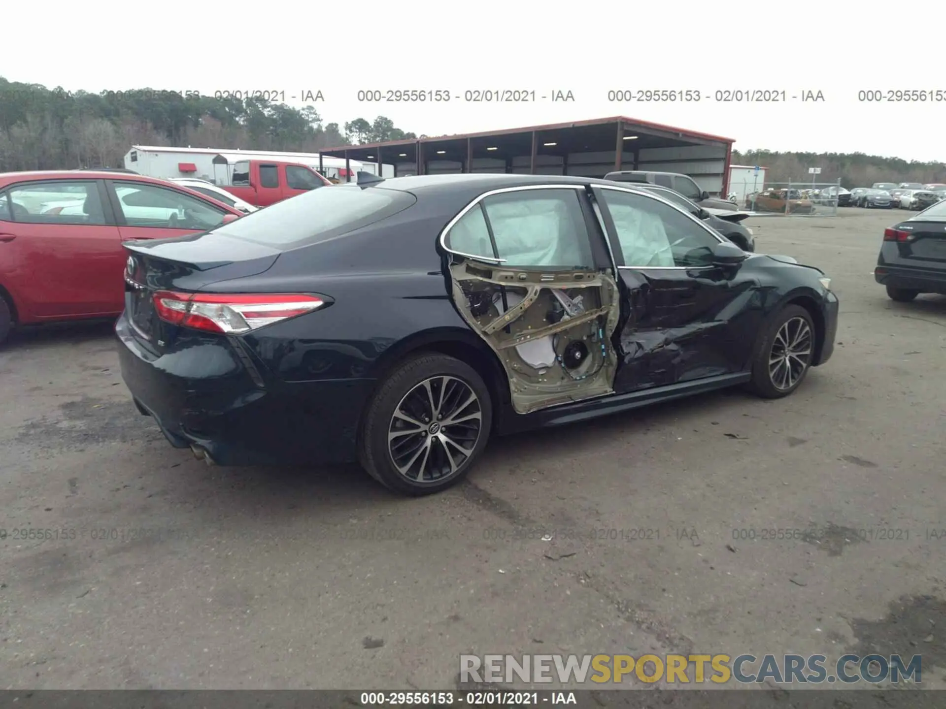 4 Photograph of a damaged car 4T1G11AK6LU346841 TOYOTA CAMRY 2020