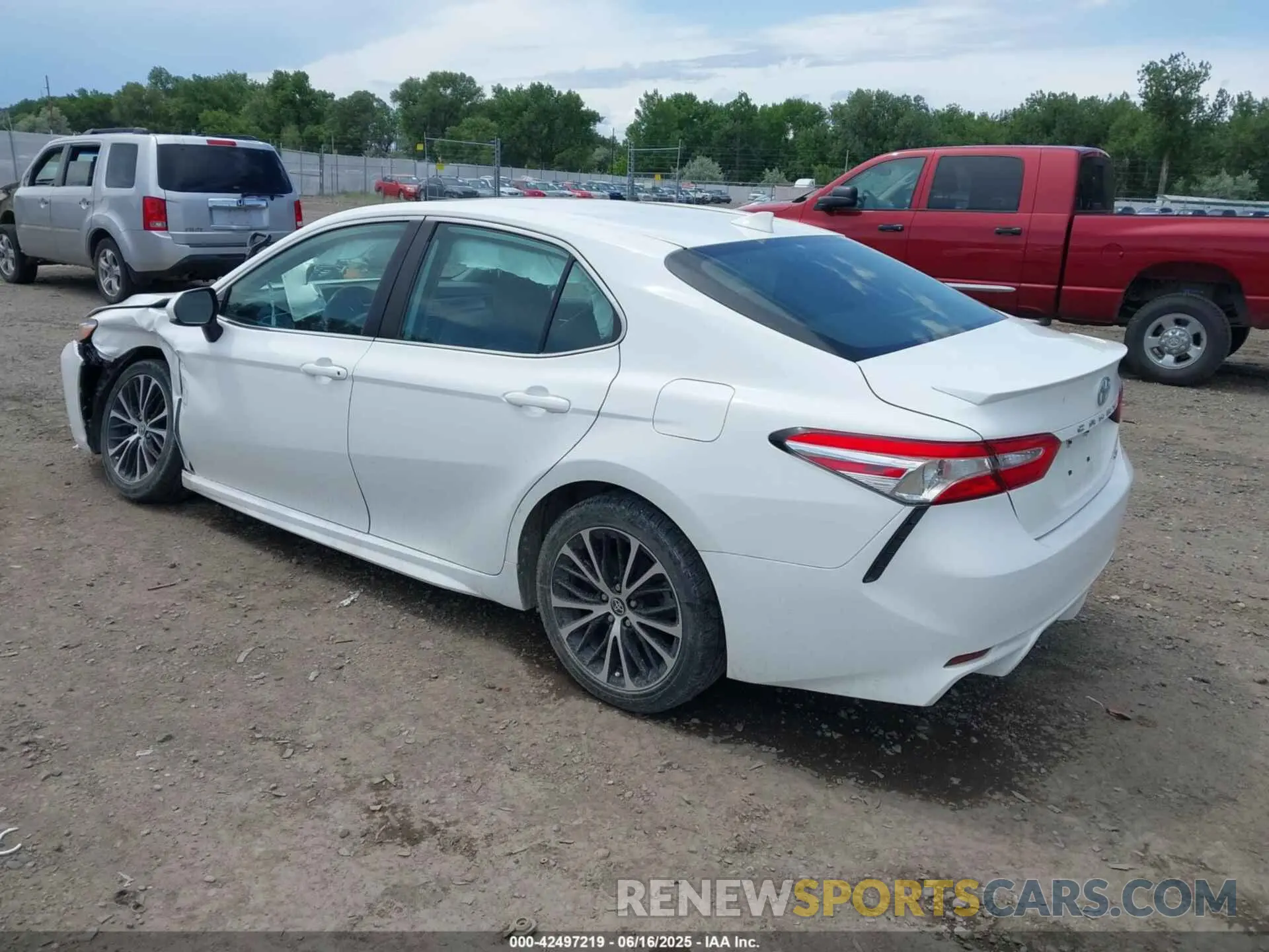 3 Photograph of a damaged car 4T1G11AK6LU358178 TOYOTA CAMRY 2020