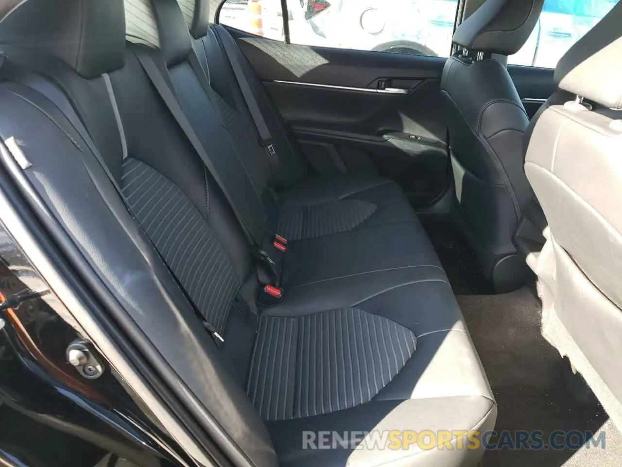 10 Фотография поврежденного автомобиля 4T1G11AK6LU365101 TOYOTA CAMRY 2020