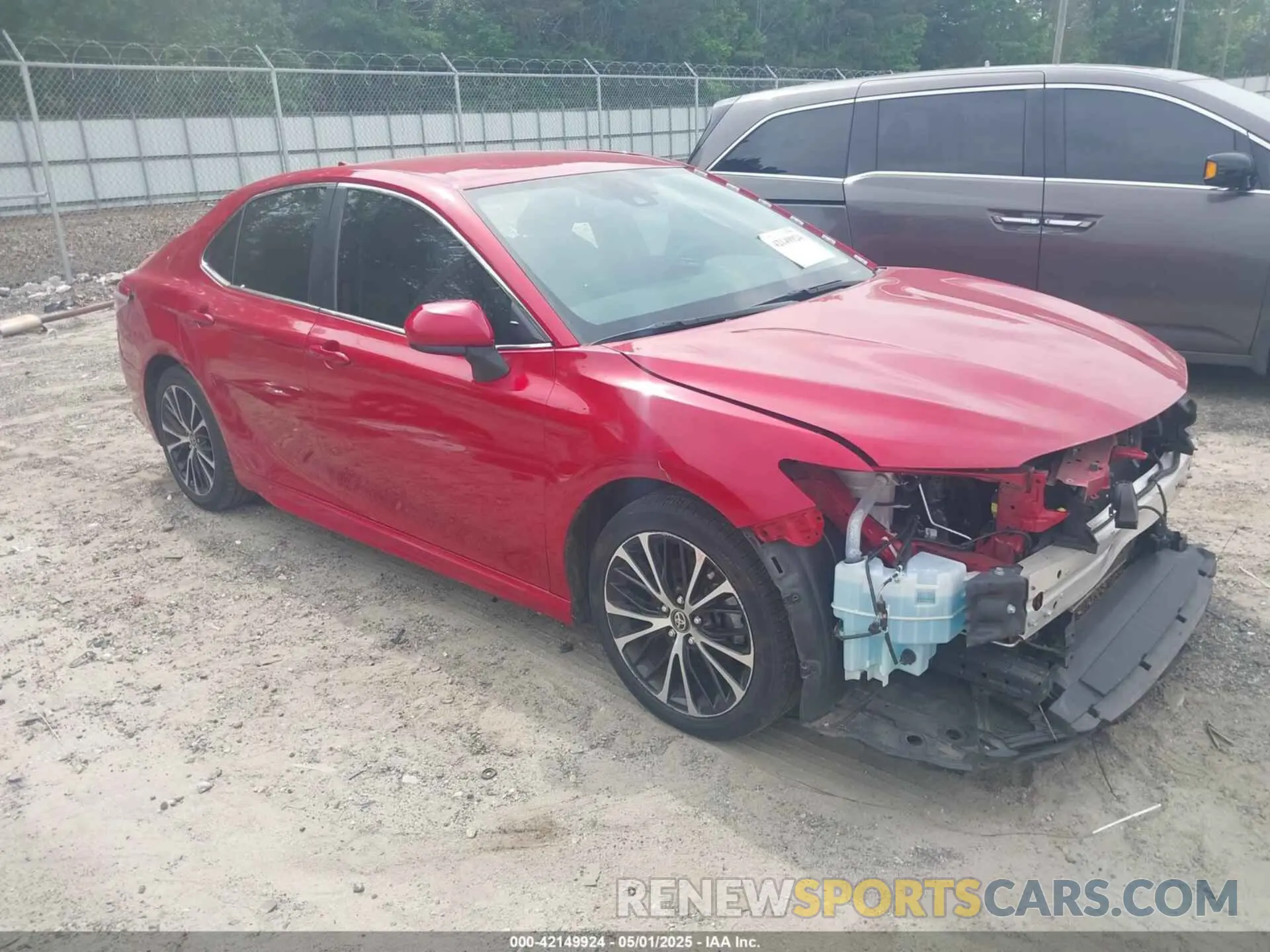 1 Photograph of a damaged car 4T1G11AK6LU370458 TOYOTA CAMRY 2020