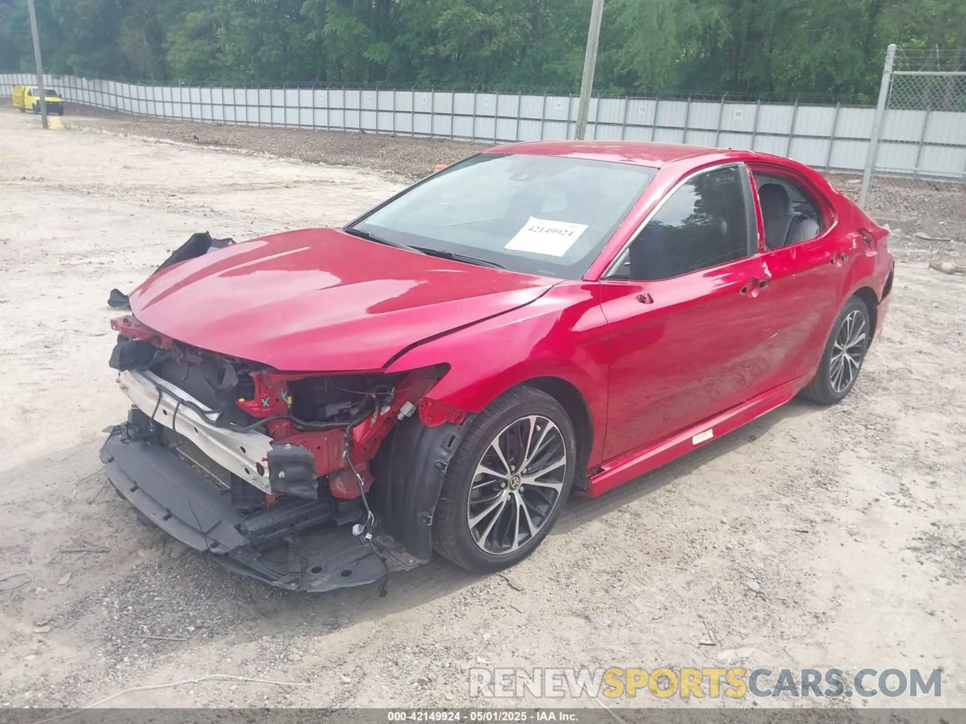 6 Photograph of a damaged car 4T1G11AK6LU370458 TOYOTA CAMRY 2020