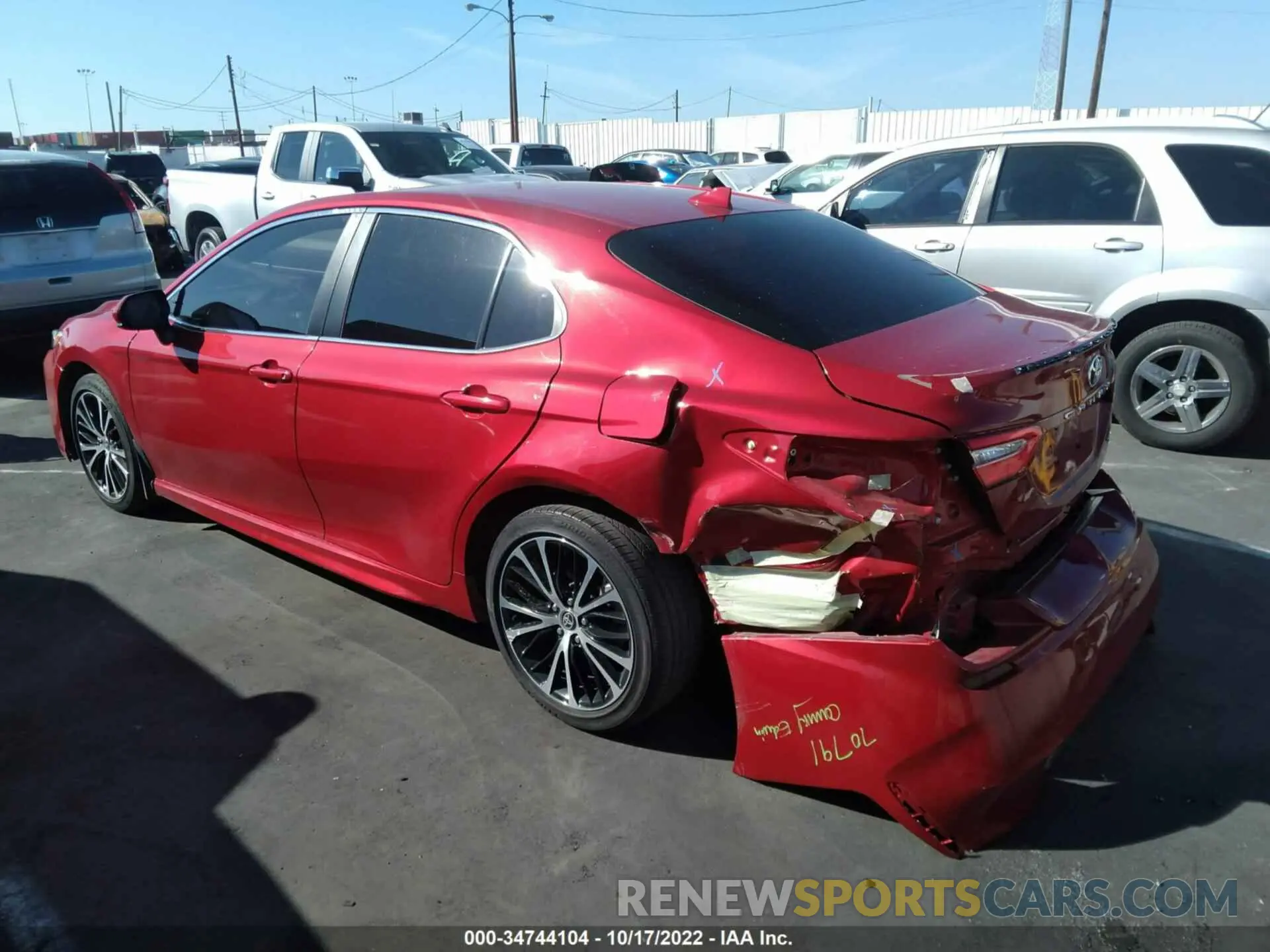 3 Фотография поврежденного автомобиля 4T1G11AK6LU379290 TOYOTA CAMRY 2020