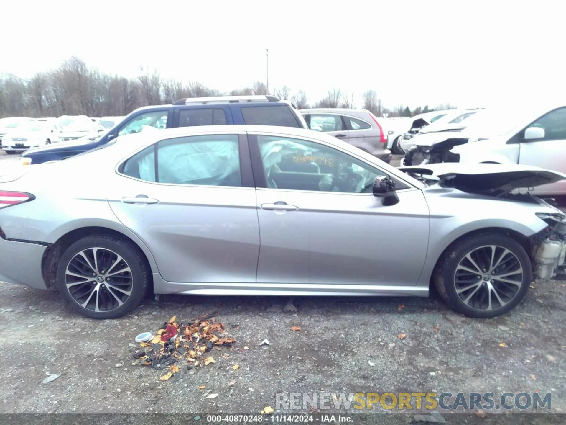 13 Photograph of a damaged car 4T1G11AK6LU401076 TOYOTA CAMRY 2020