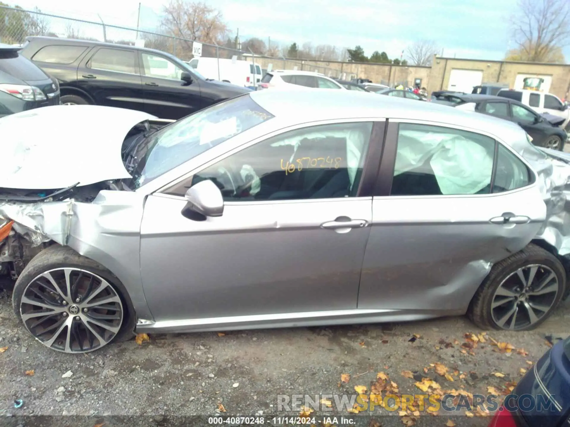 14 Photograph of a damaged car 4T1G11AK6LU401076 TOYOTA CAMRY 2020