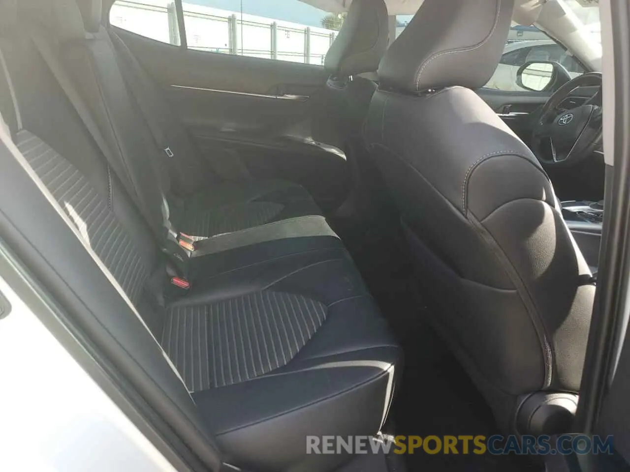 10 Фотография поврежденного автомобиля 4T1G11AK6LU509245 TOYOTA CAMRY 2020