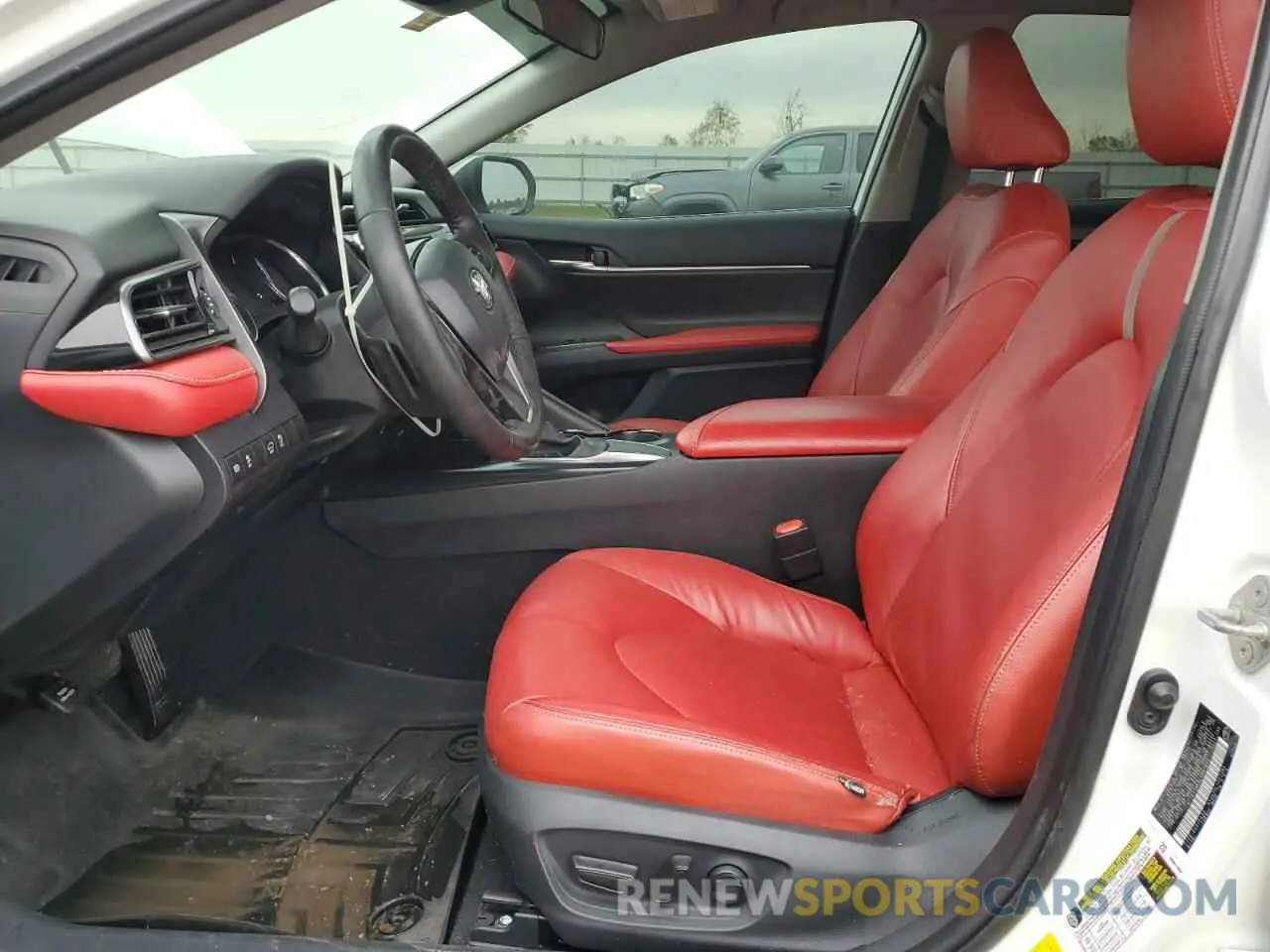 7 Фотография поврежденного автомобиля 4T1G11AK6LU881846 TOYOTA CAMRY 2020
