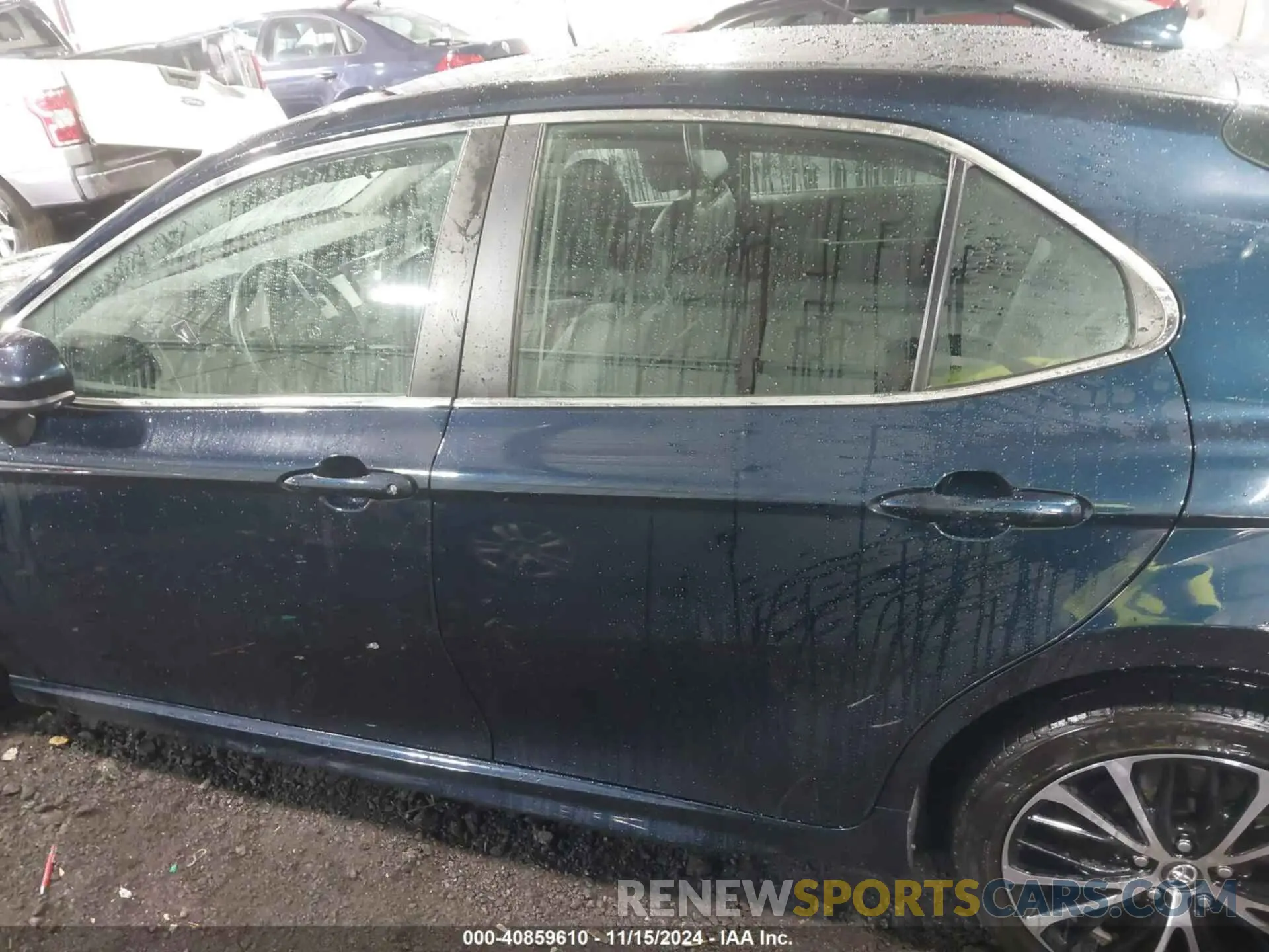 14 Photograph of a damaged car 4T1G11AK6LU898243 TOYOTA CAMRY 2020