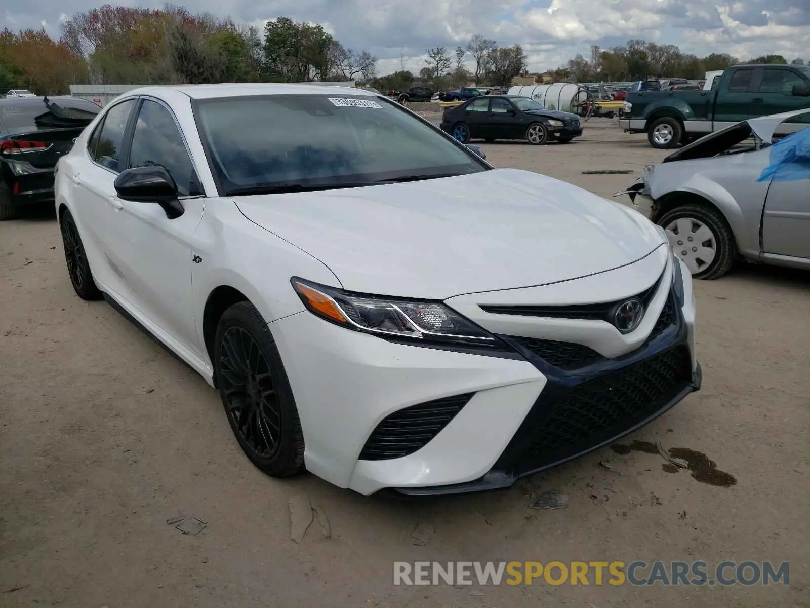 1 Photograph of a damaged car 4T1G11AK6LU899103 TOYOTA CAMRY 2020