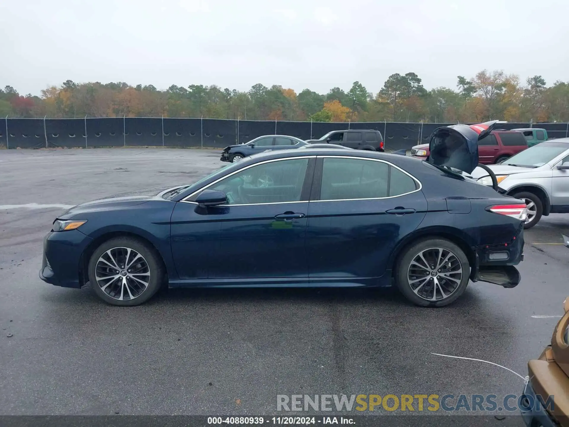 15 Photograph of a damaged car 4T1G11AK6LU911525 TOYOTA CAMRY 2020