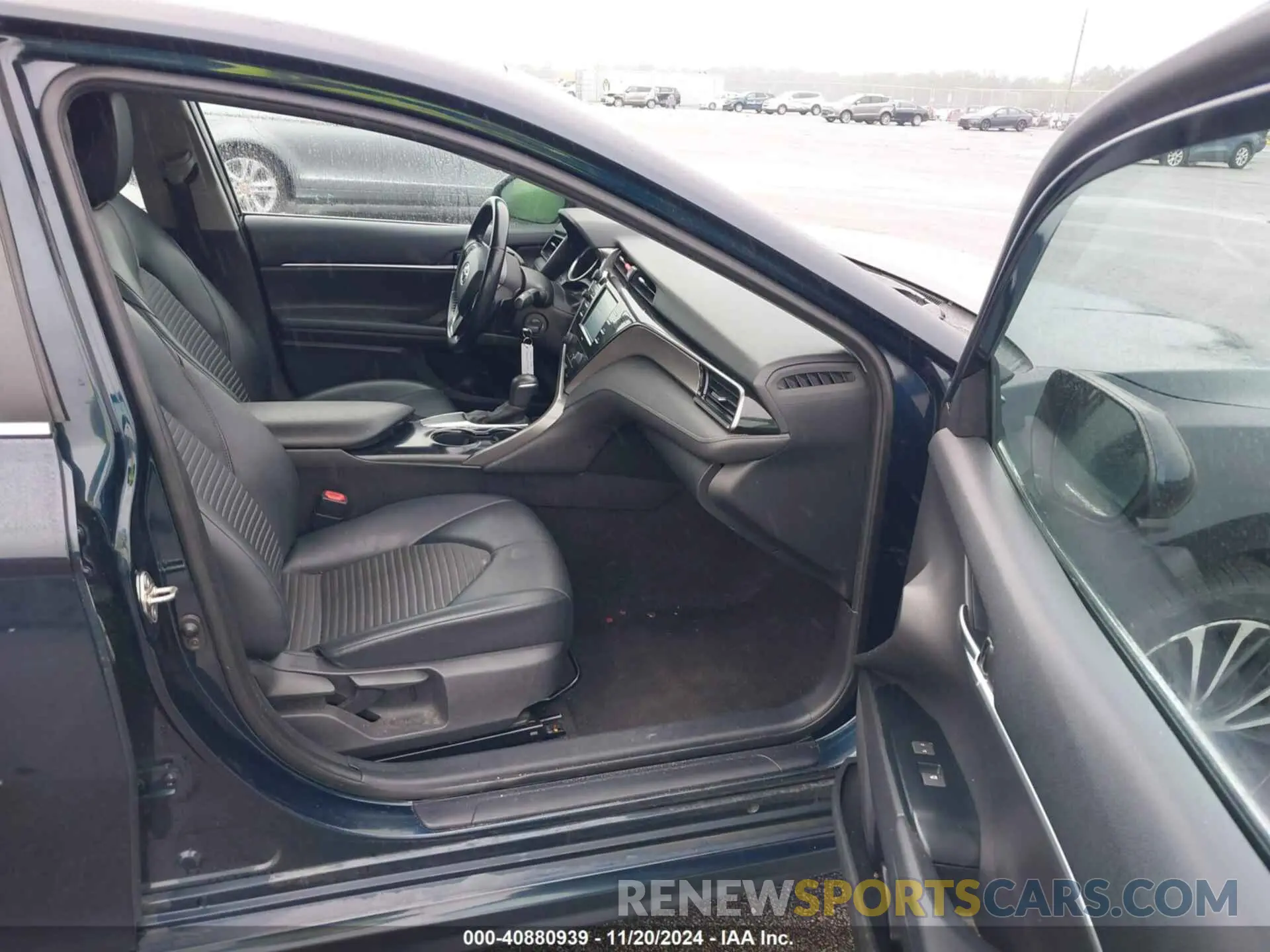 5 Photograph of a damaged car 4T1G11AK6LU911525 TOYOTA CAMRY 2020