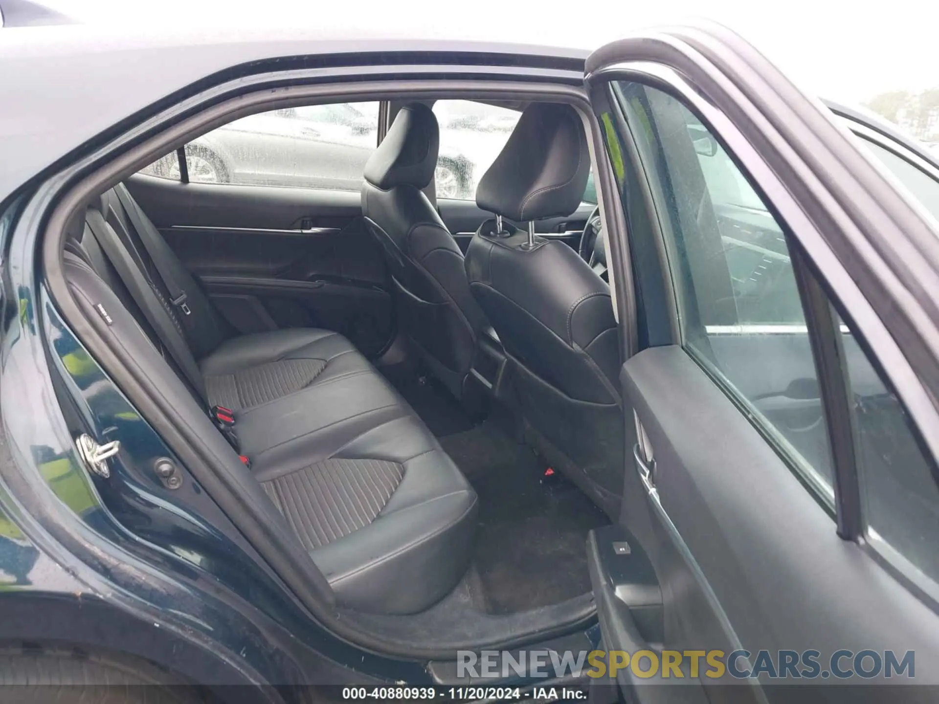 8 Photograph of a damaged car 4T1G11AK6LU911525 TOYOTA CAMRY 2020