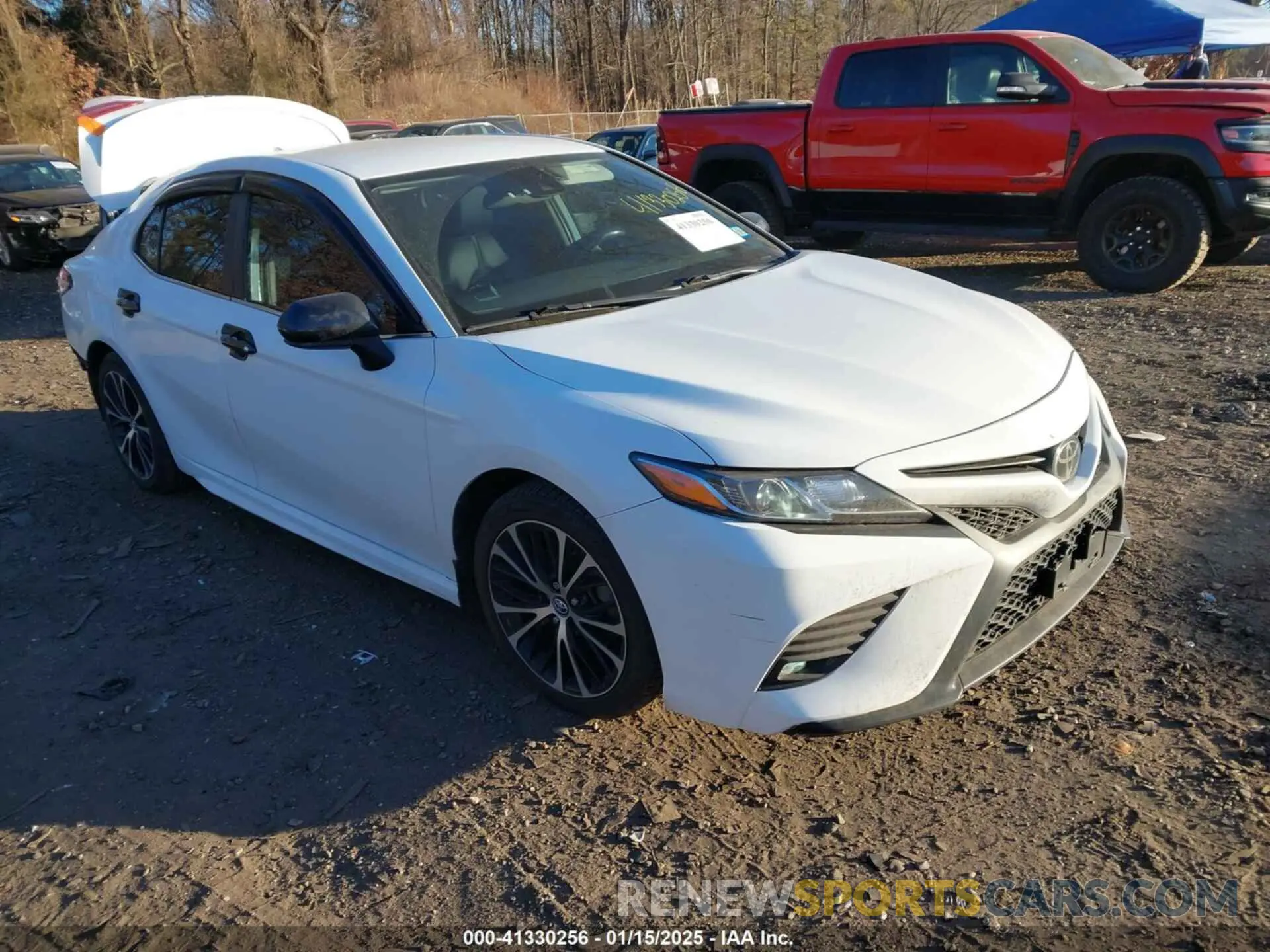 1 Photograph of a damaged car 4T1G11AK6LU921486 TOYOTA CAMRY 2020