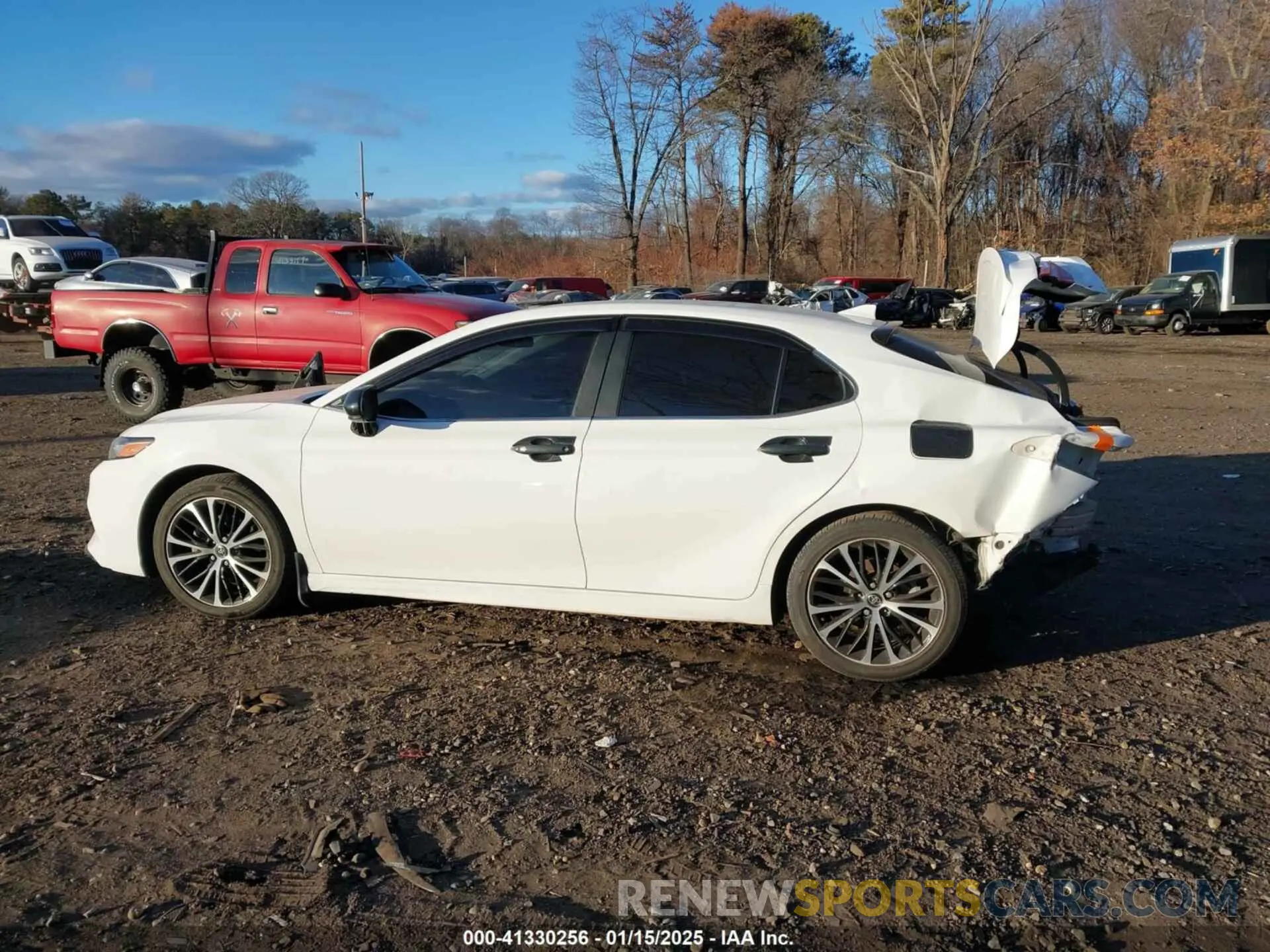 14 Photograph of a damaged car 4T1G11AK6LU921486 TOYOTA CAMRY 2020