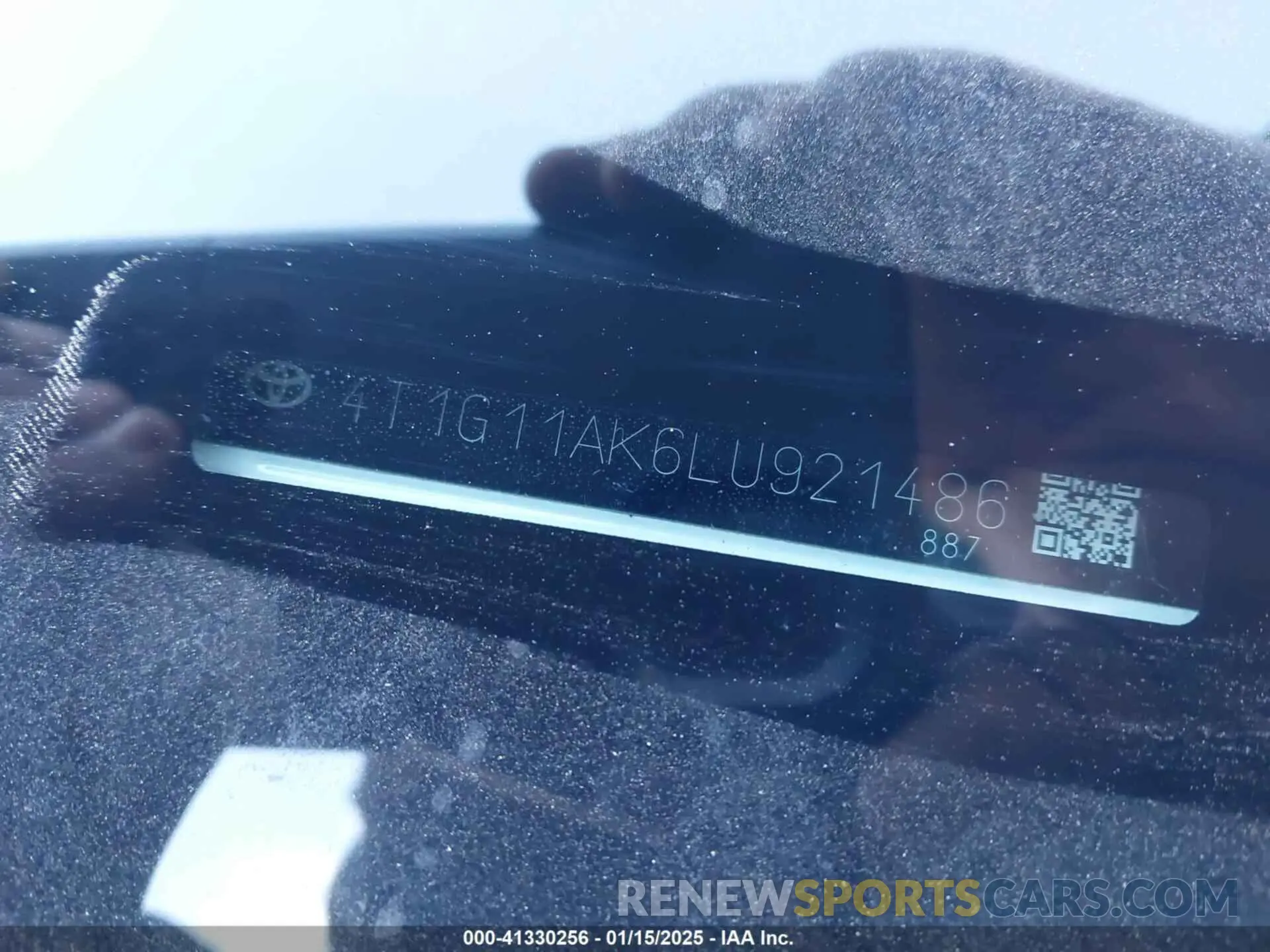 17 Photograph of a damaged car 4T1G11AK6LU921486 TOYOTA CAMRY 2020